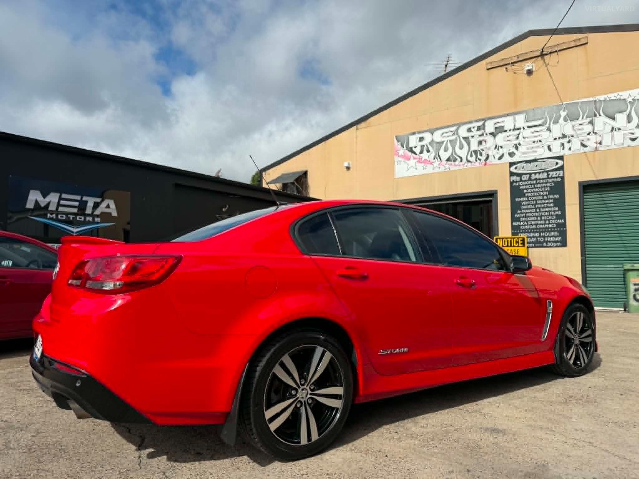 HOLDEN COMMODORE