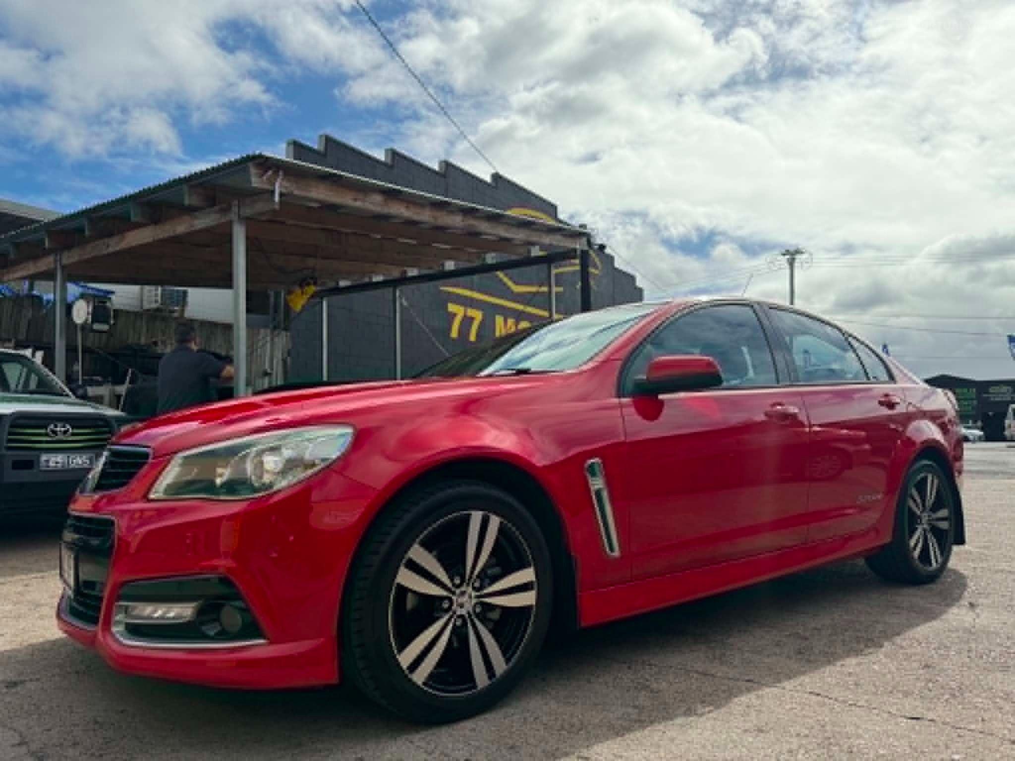 HOLDEN COMMODORE