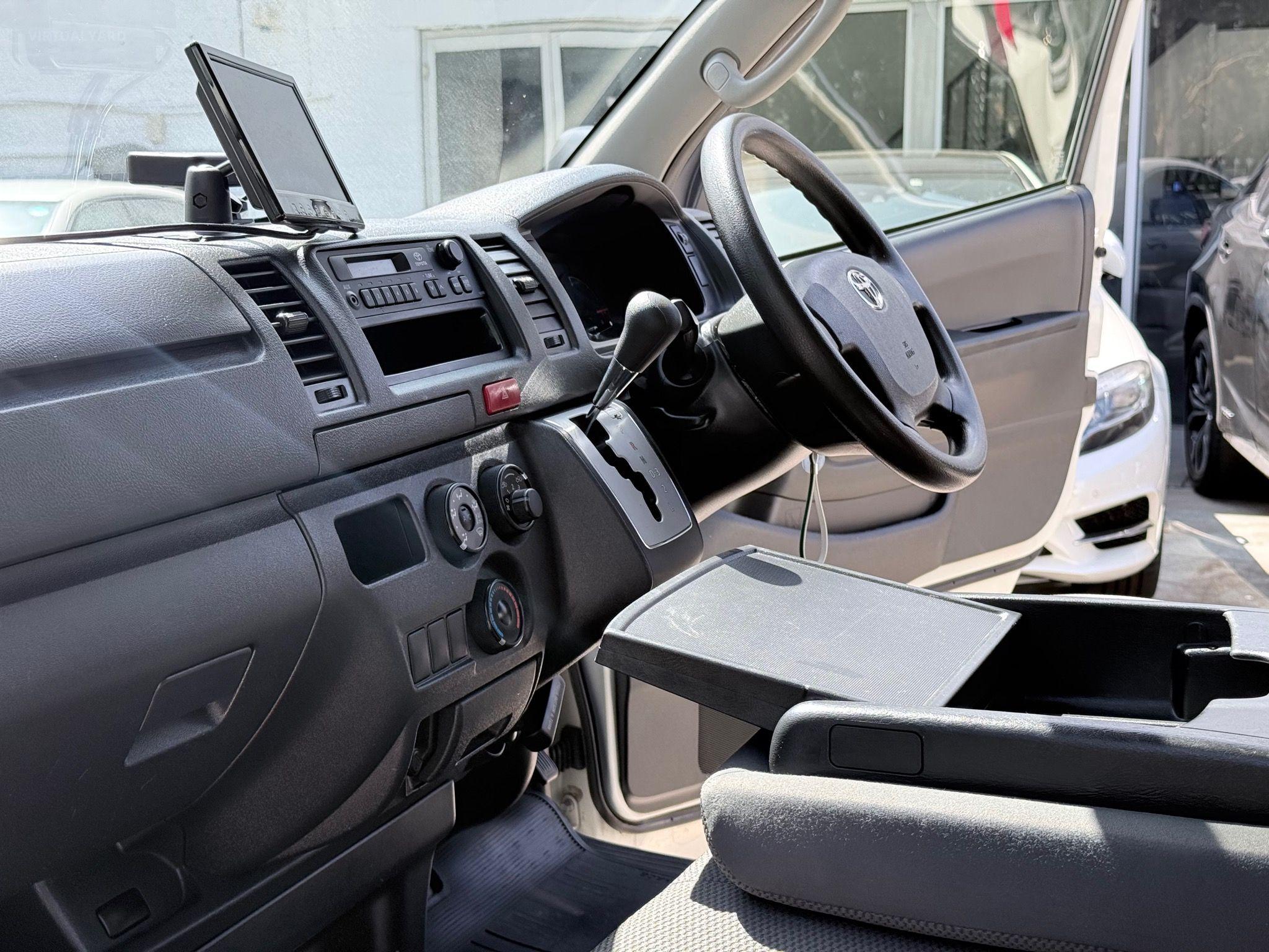 TOYOTA REGIUSACE HIACE VAN