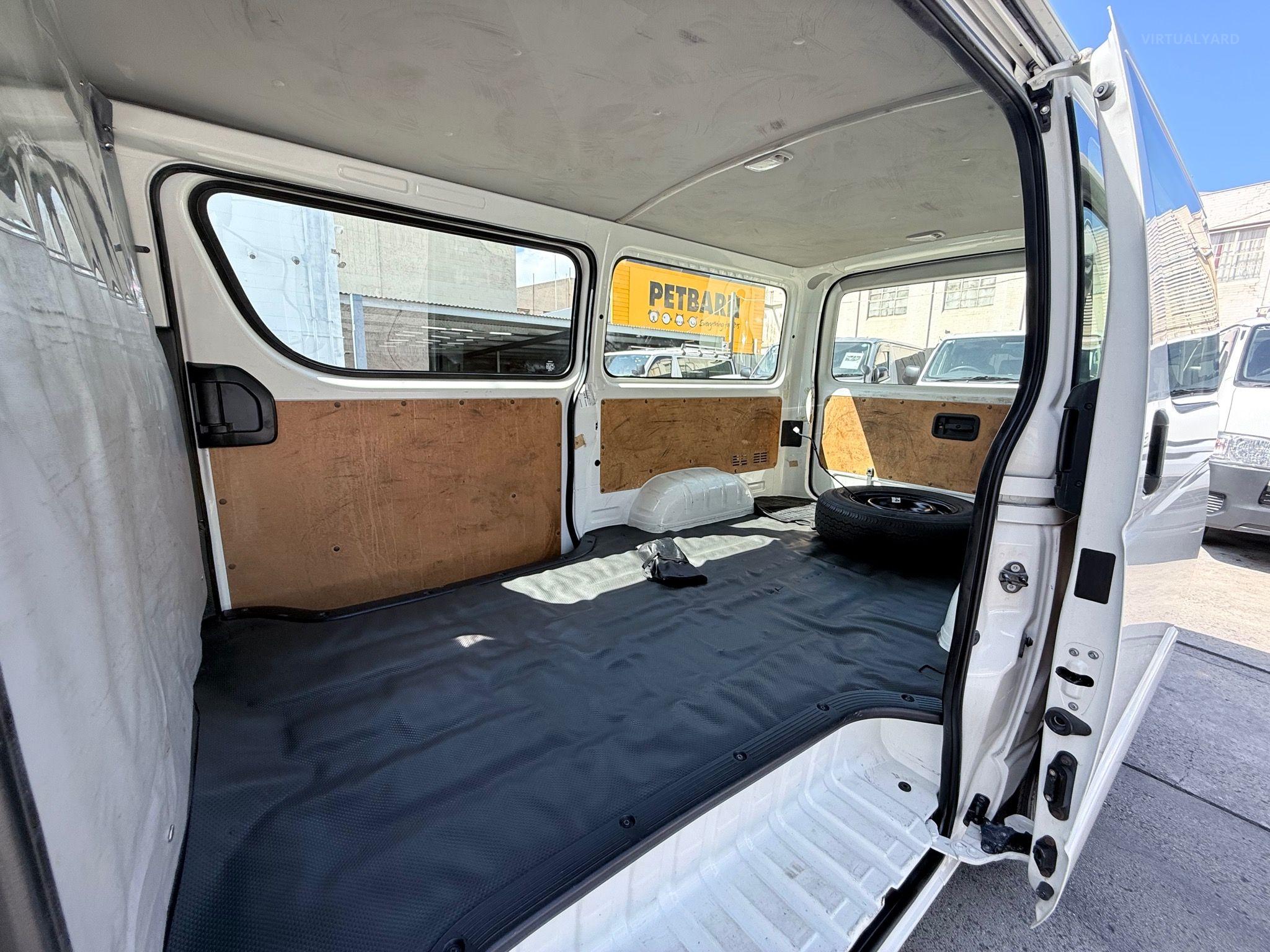 TOYOTA REGIUSACE HIACE VAN
