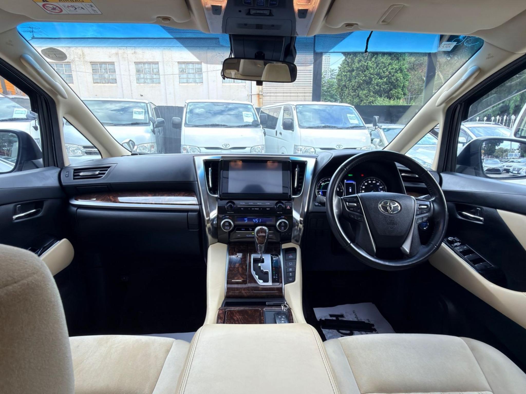 TOYOTA ALPHARD