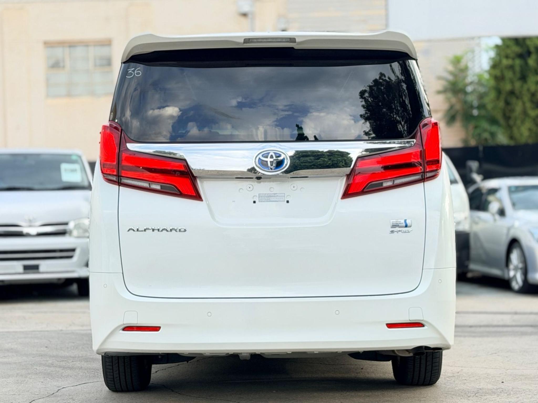 TOYOTA ALPHARD