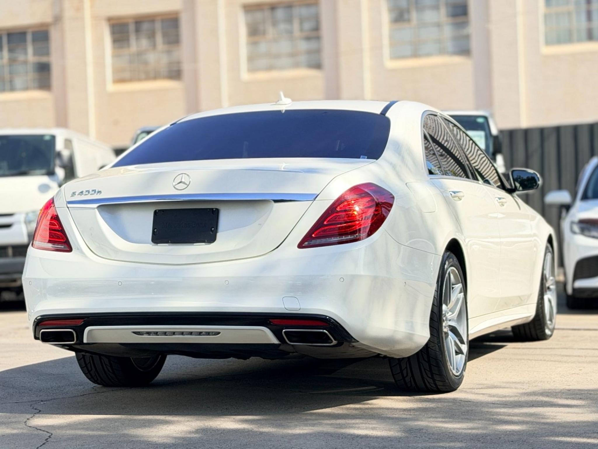 MERCEDES-BENZ S400