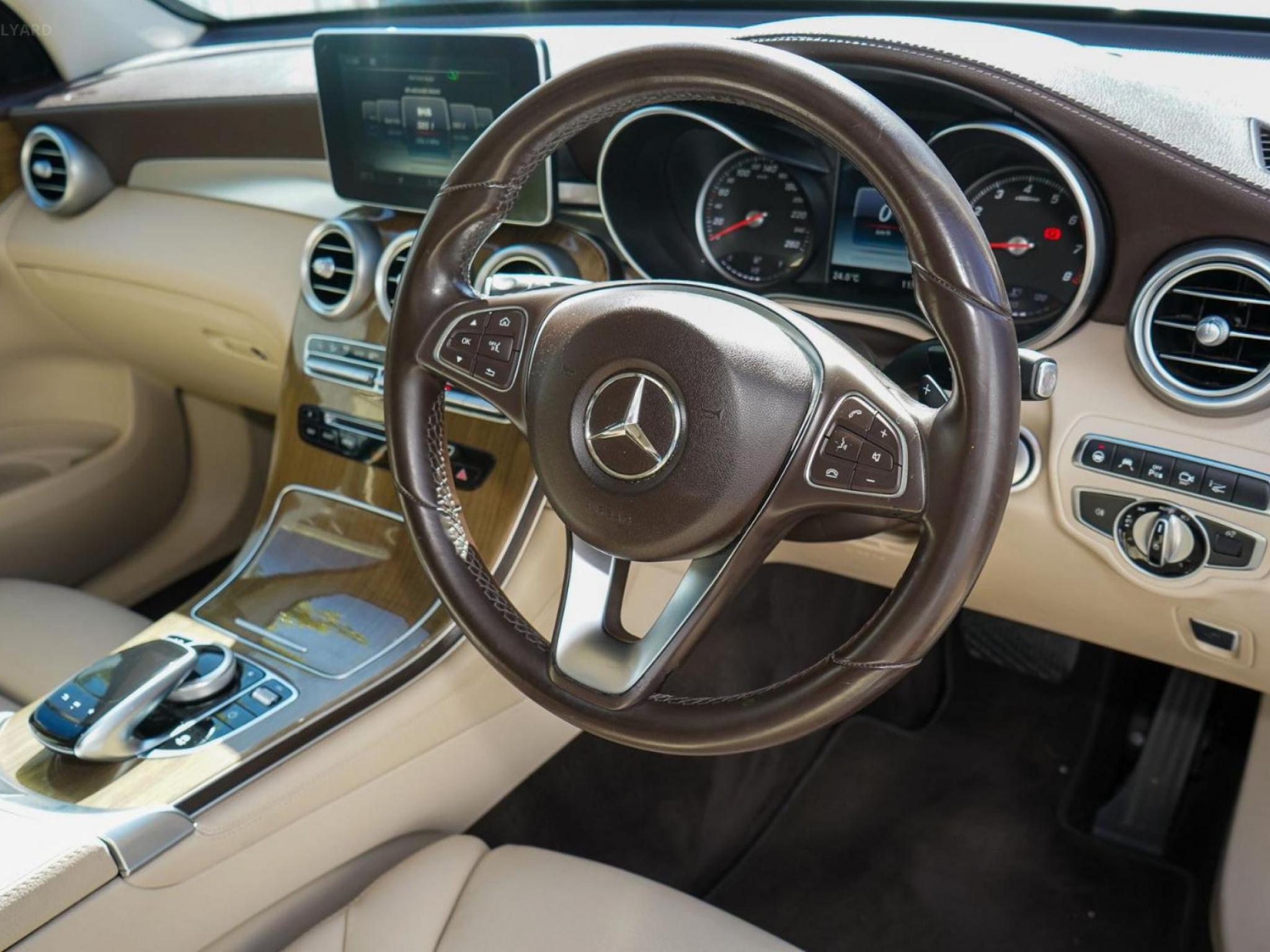 MERCEDES-BENZ GLC