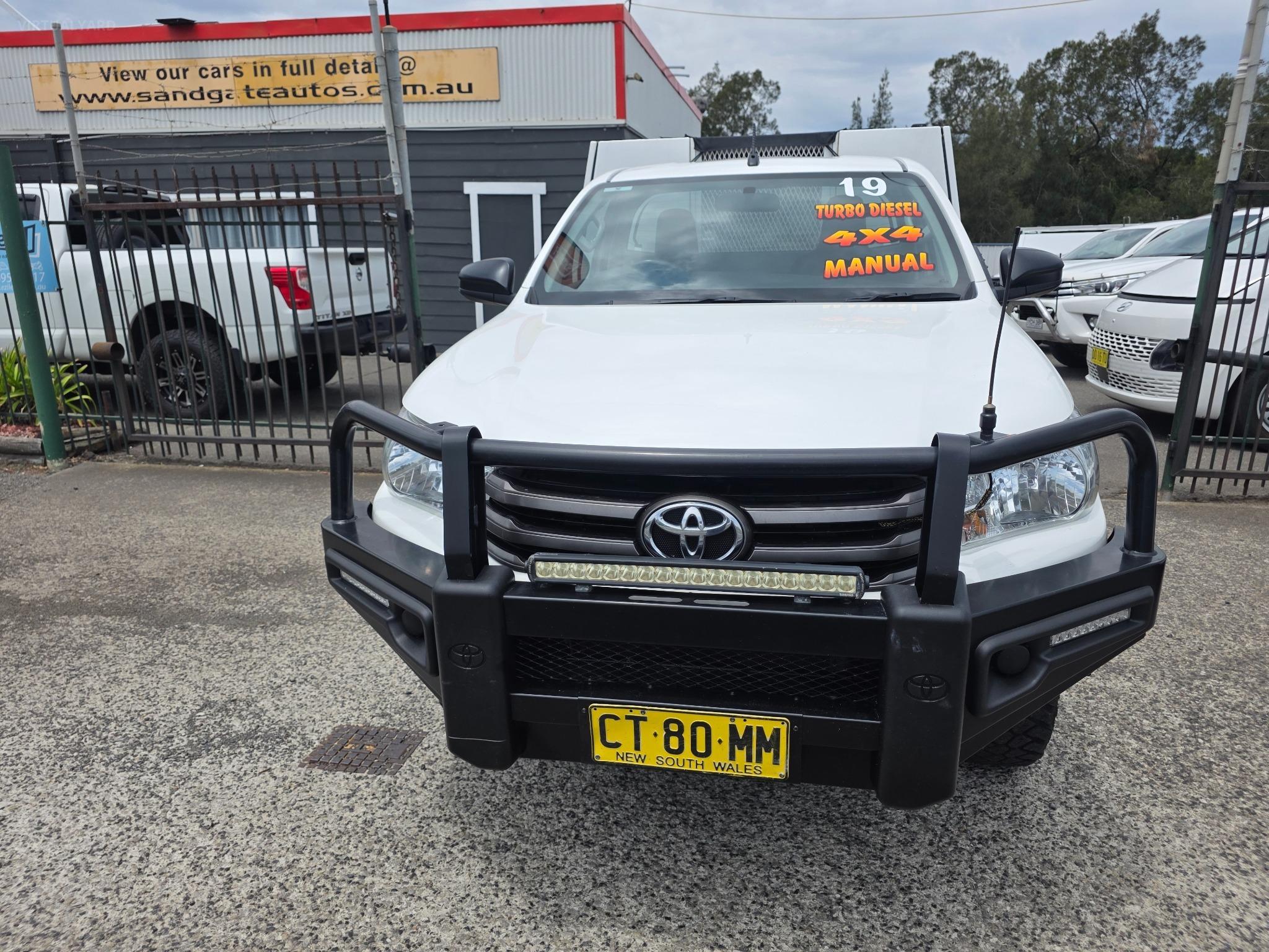 TOYOTA HILUX