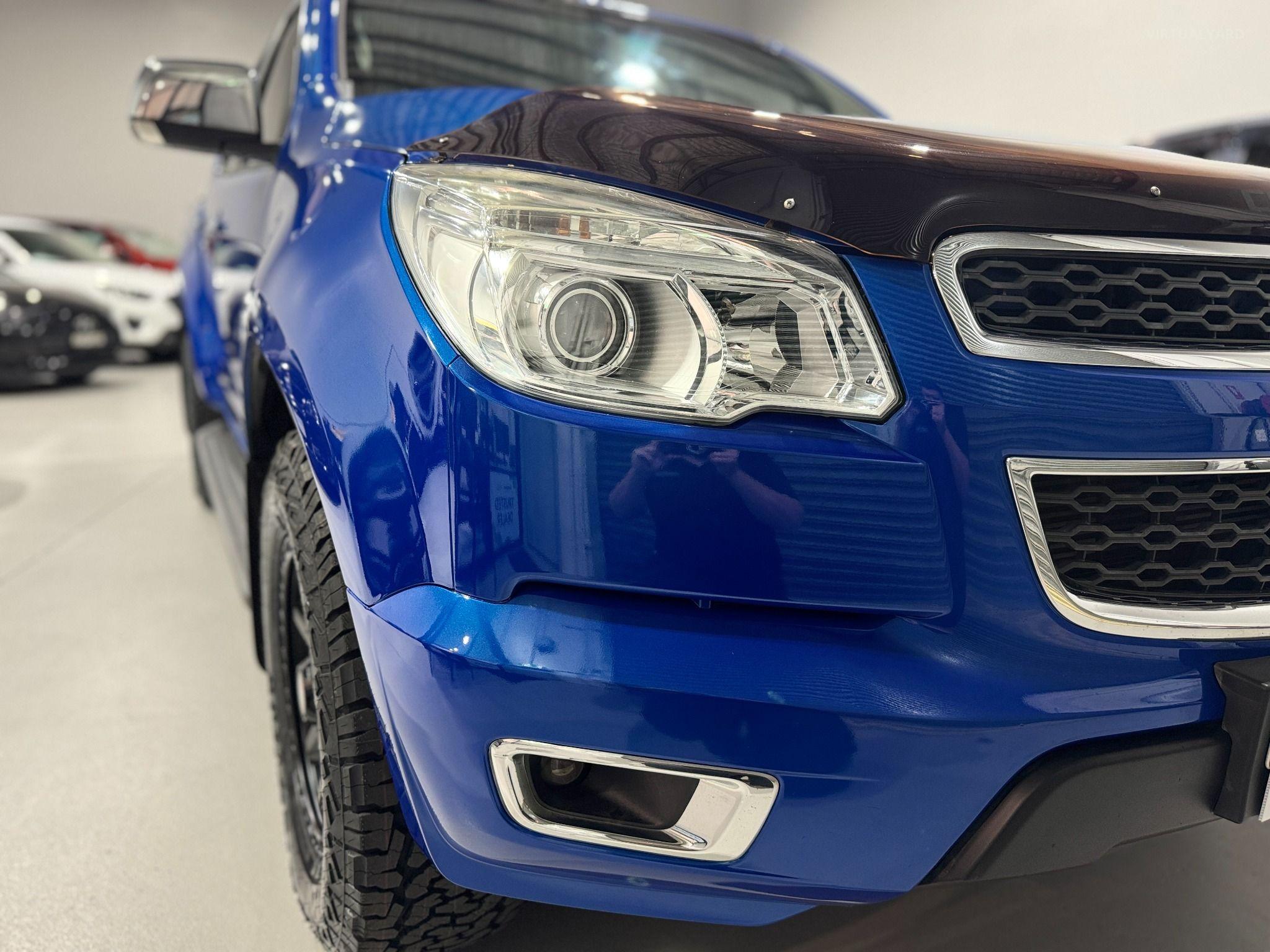 HOLDEN COLORADO