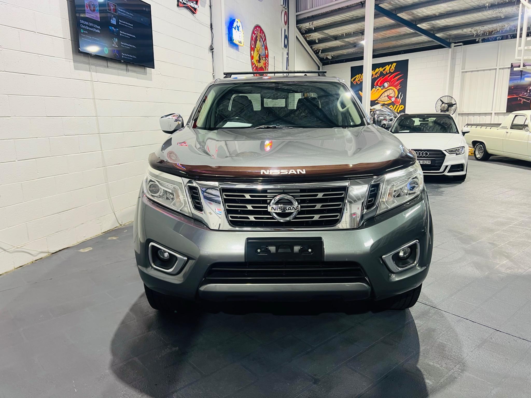 NISSAN NAVARA
