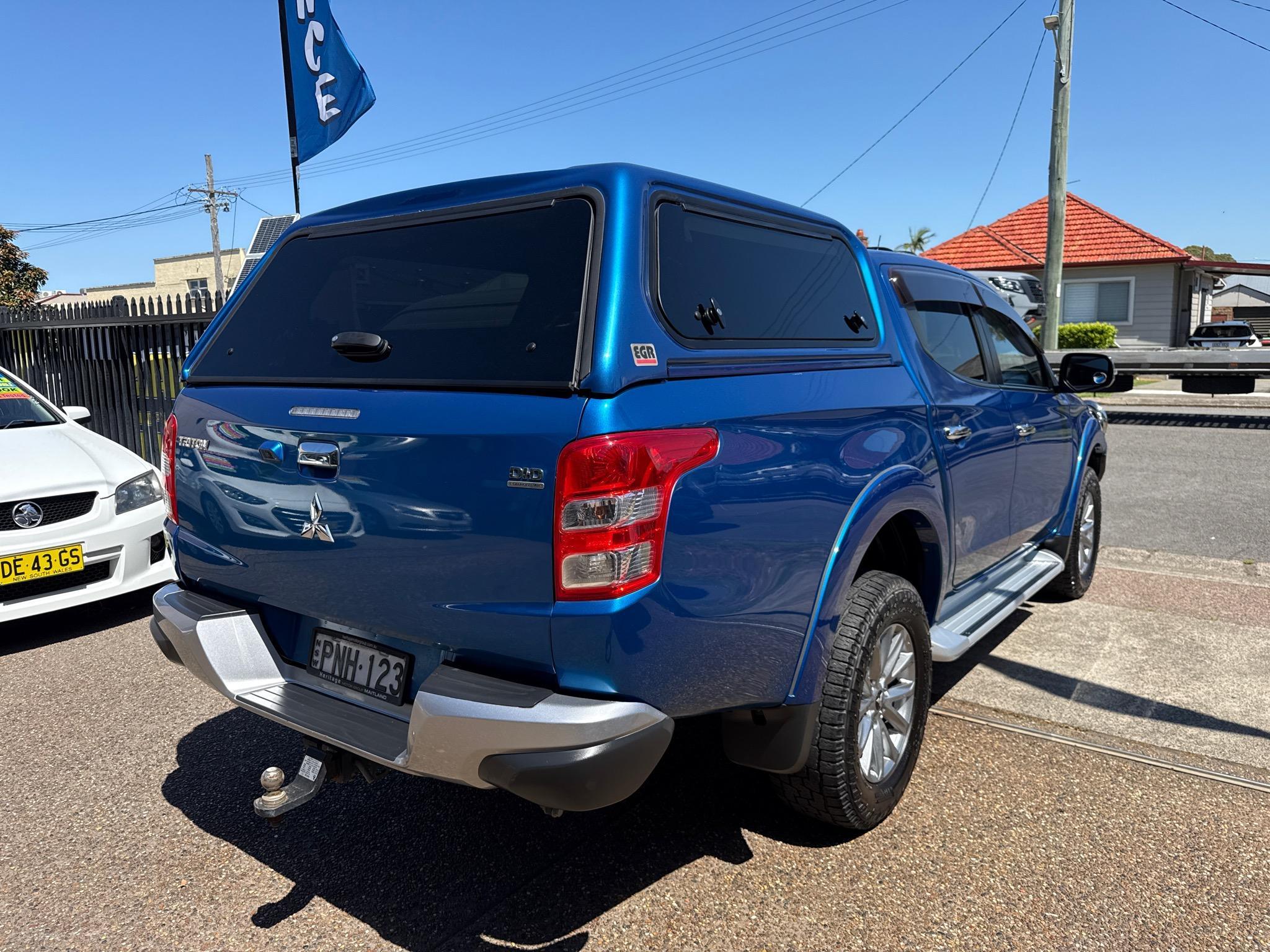 MITSUBISHI TRITON