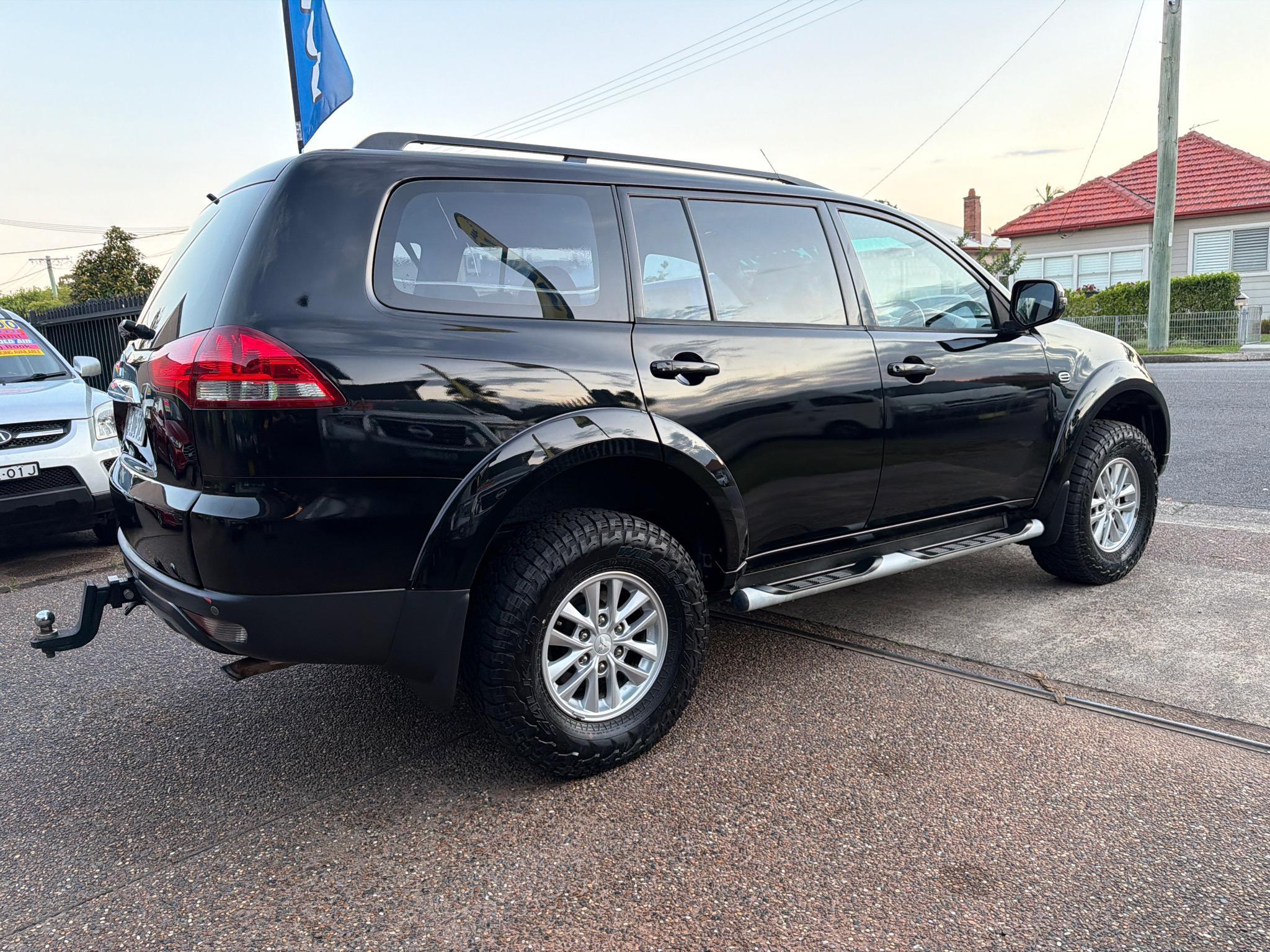 MITSUBISHI CHALLENGER