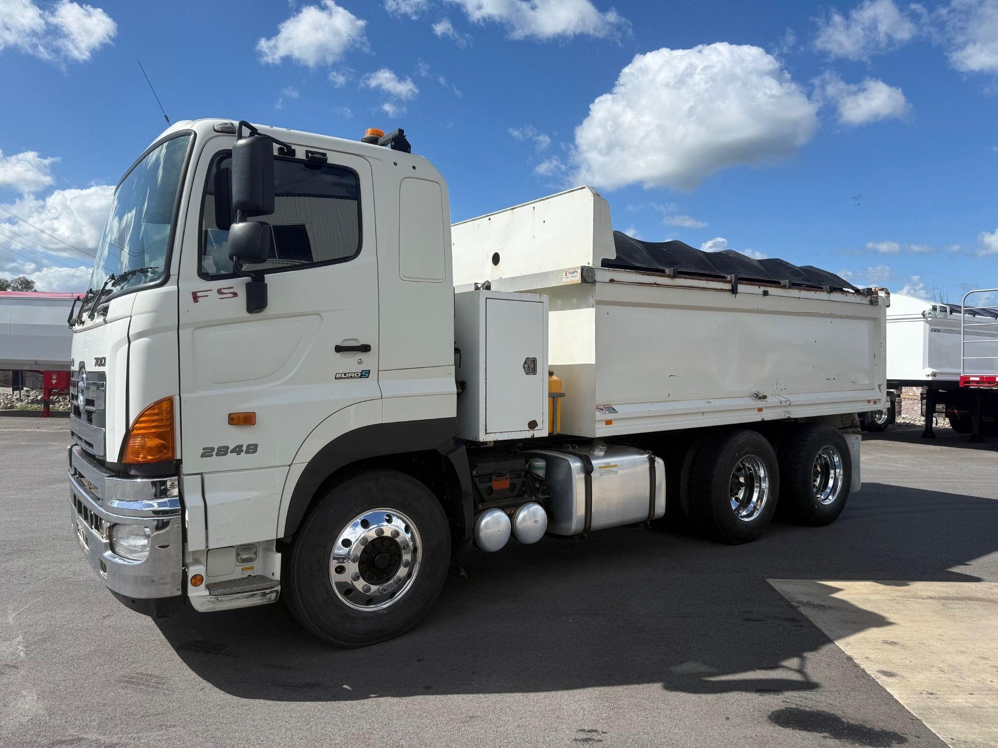 HINO FS 700 2848 TIPPER