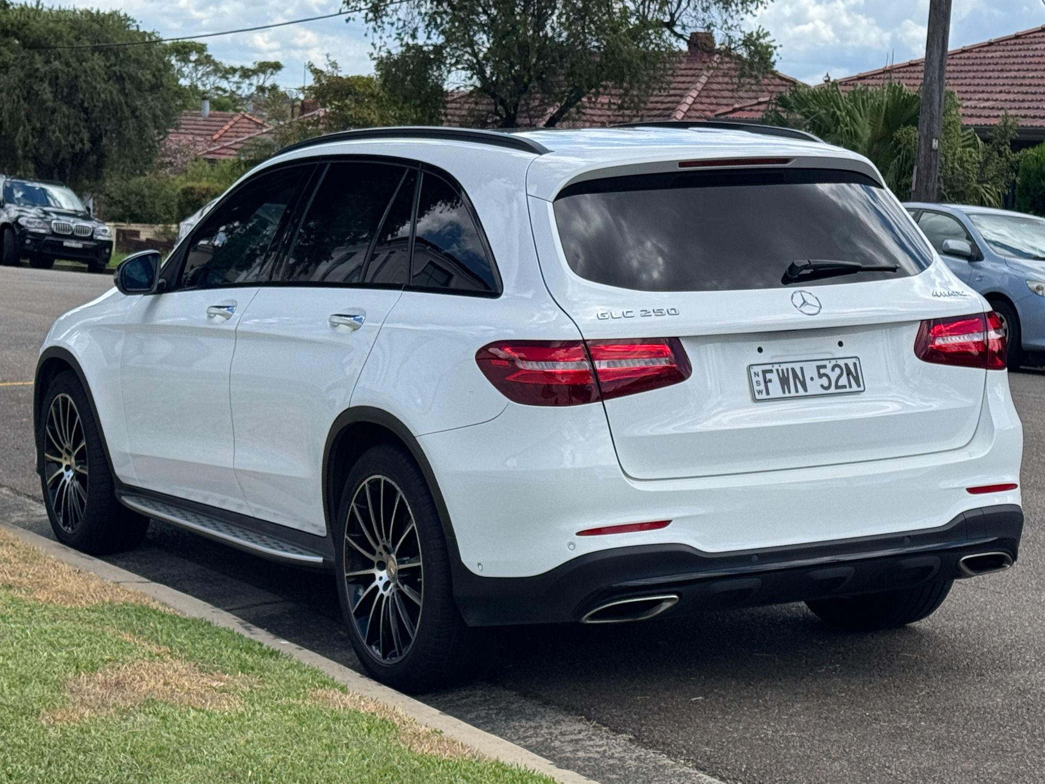 MERCEDES-BENZ GLC