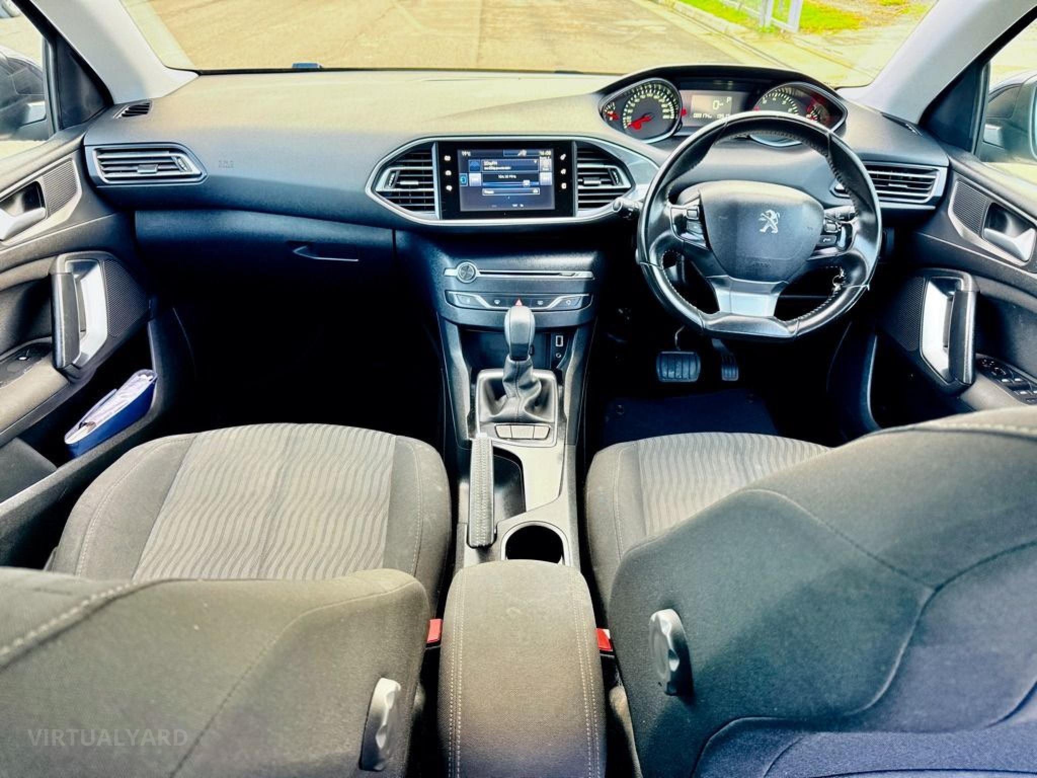 PEUGEOT 308