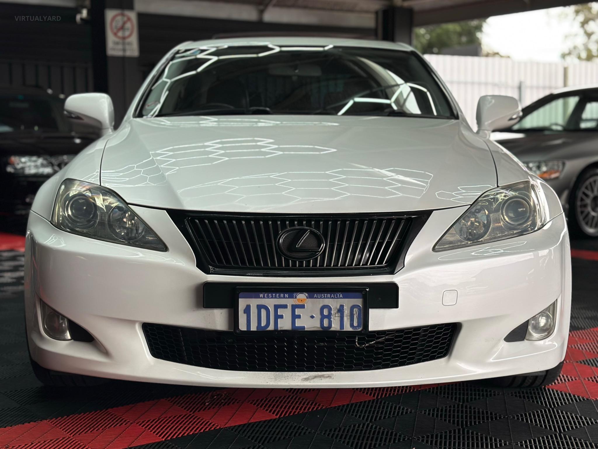 Lexus IS