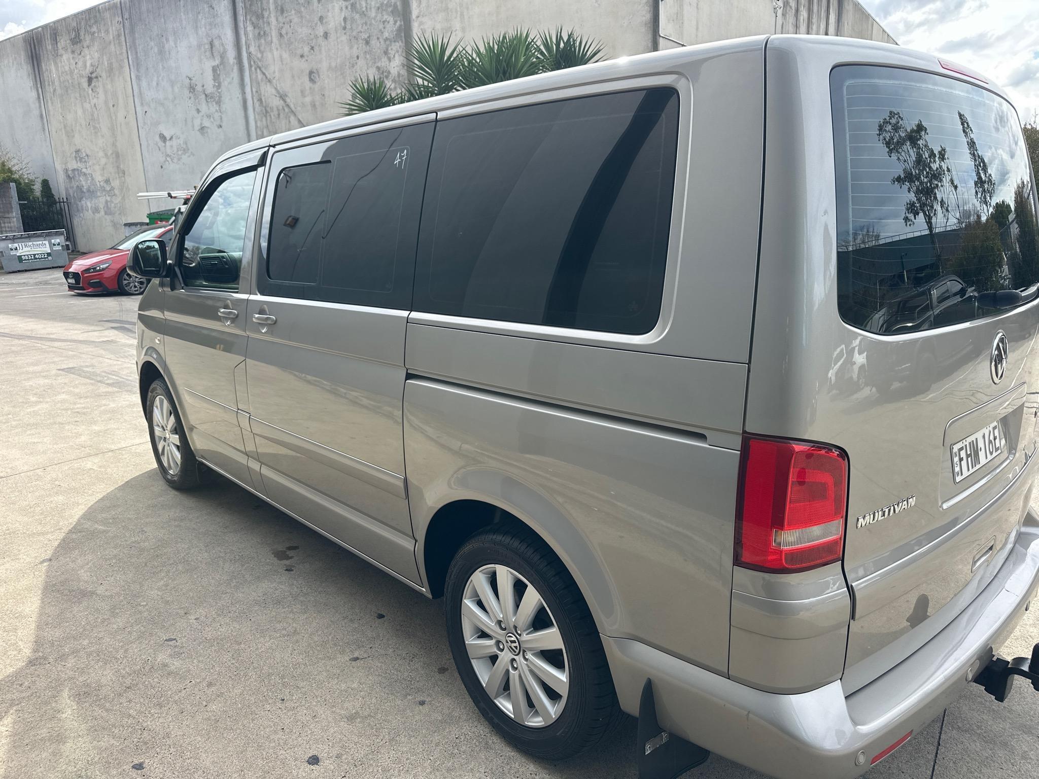 VOLKSWAGEN MULTIVAN T5 COMFORTLINE WAGON 7ST 4DR DSG 7SP 2.0DTT (132KW) [MY10] image 15