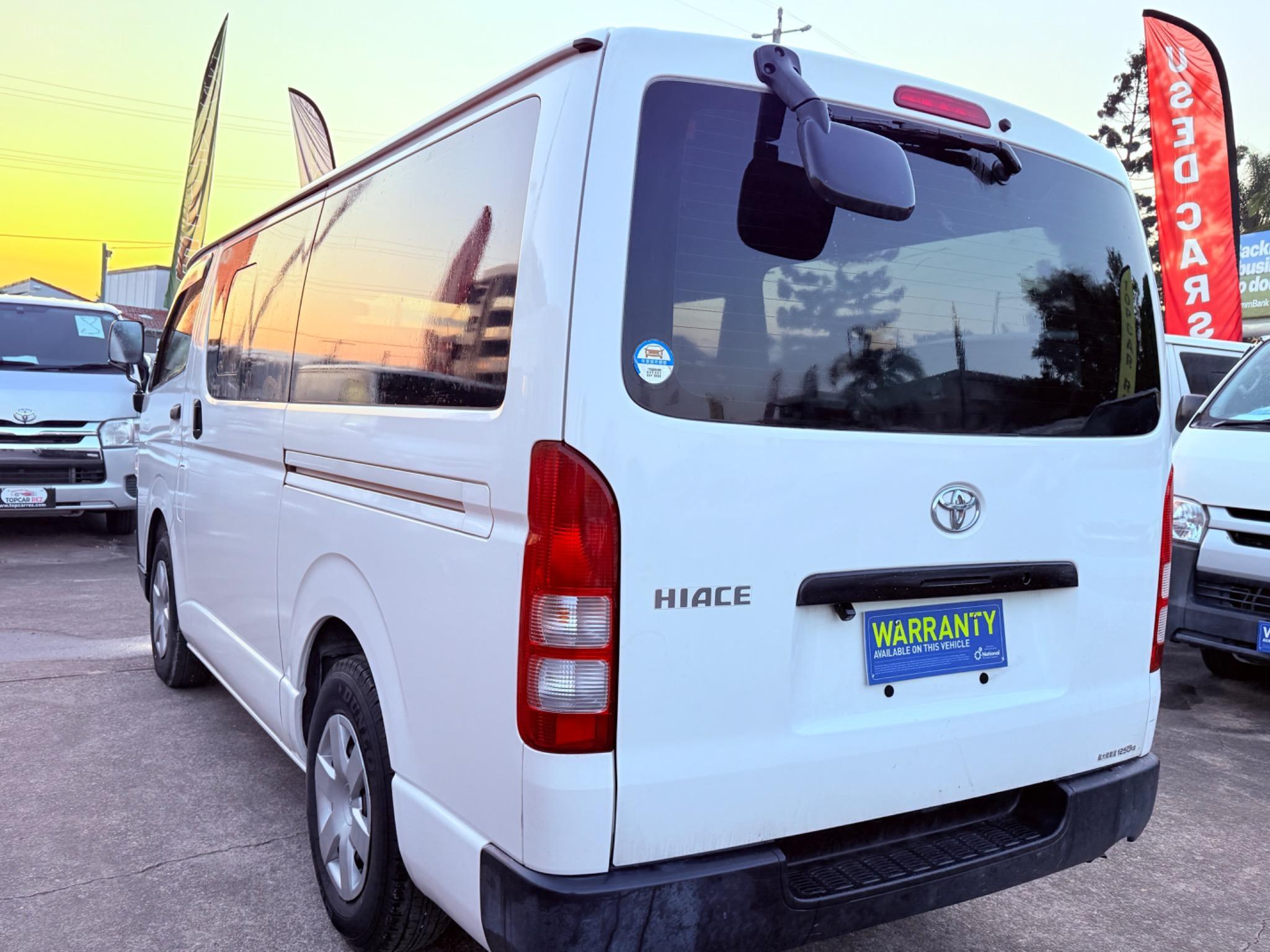 TOYOTA HIACE
