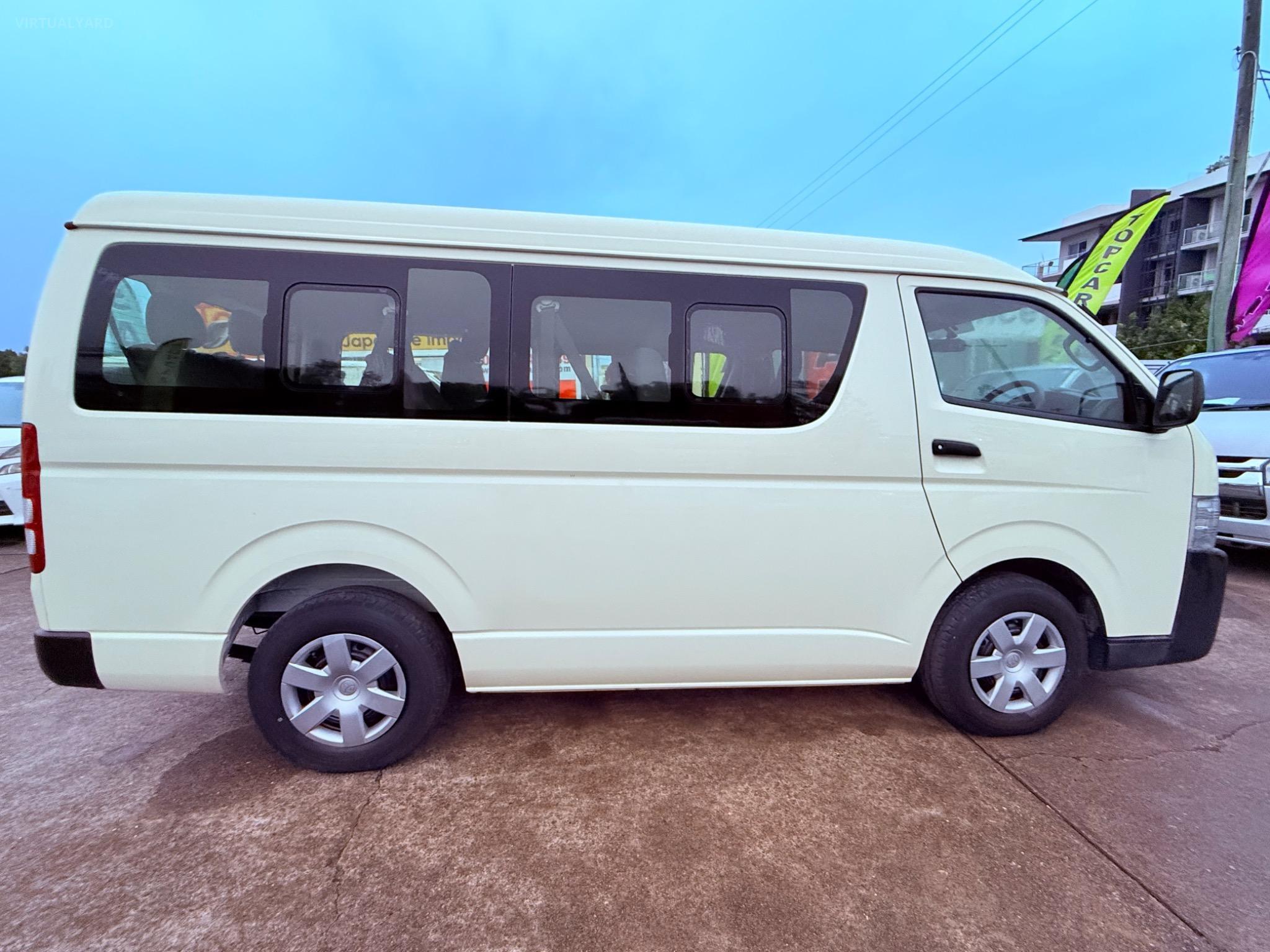 TOYOTA HIACE DX TRH214W 10 SEATER