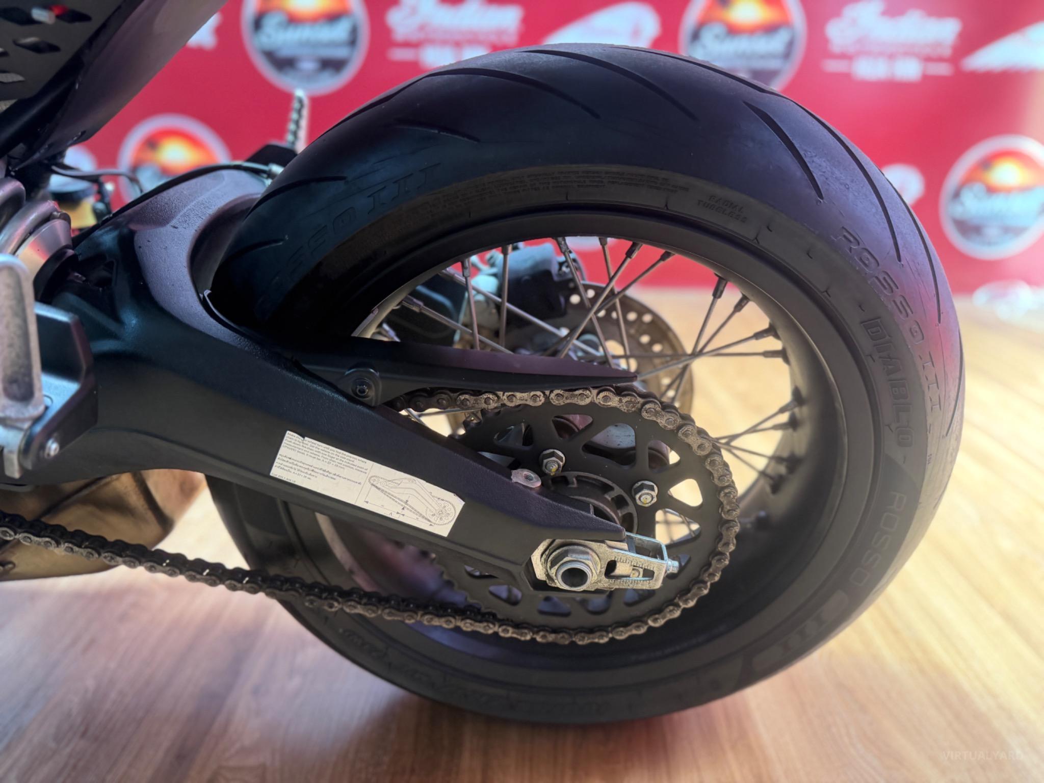 DUCATI SCRAMBLER 800 MOTARD