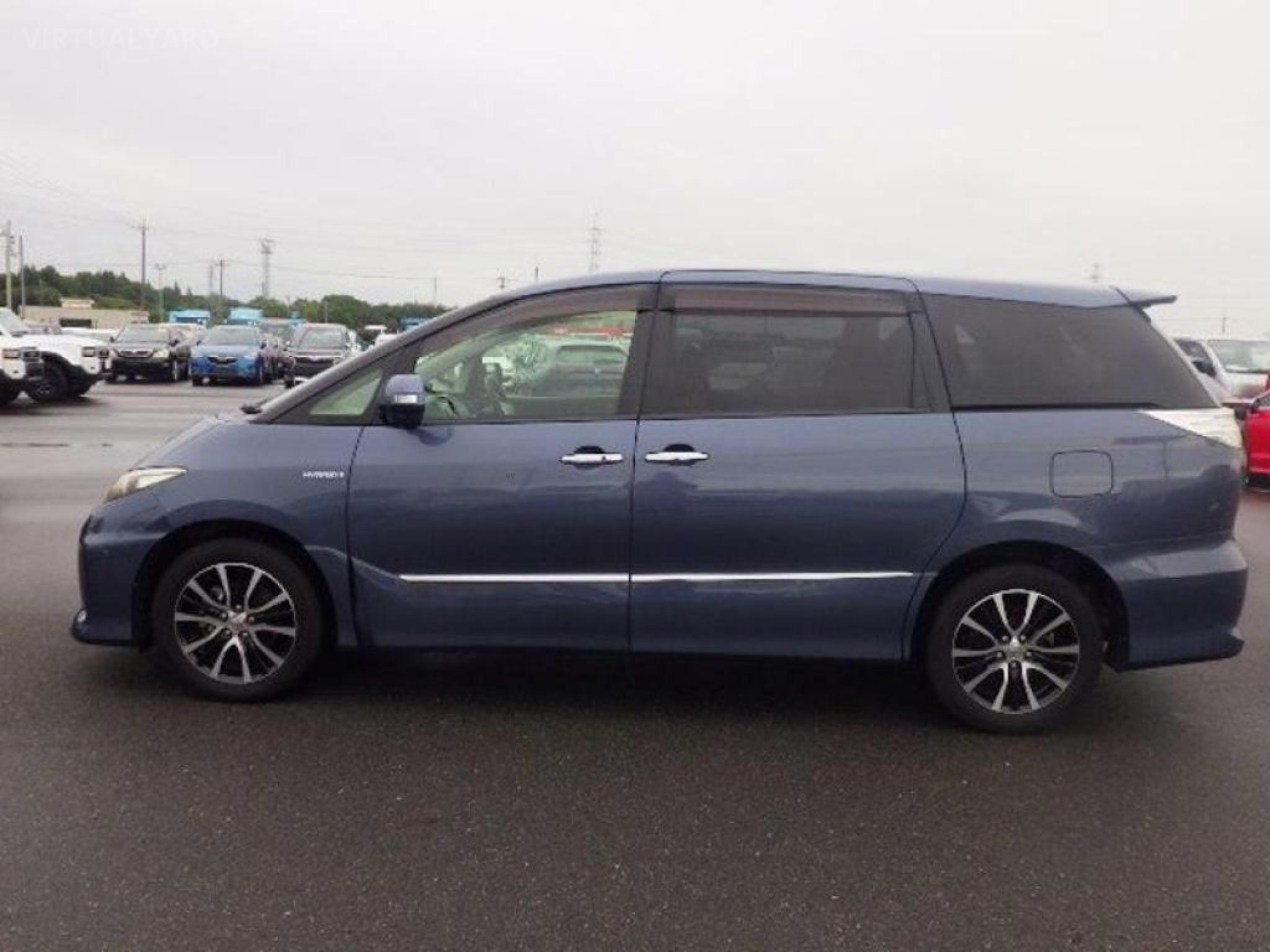 TOYOTA ESTIMA HYBRID 7 SEATER