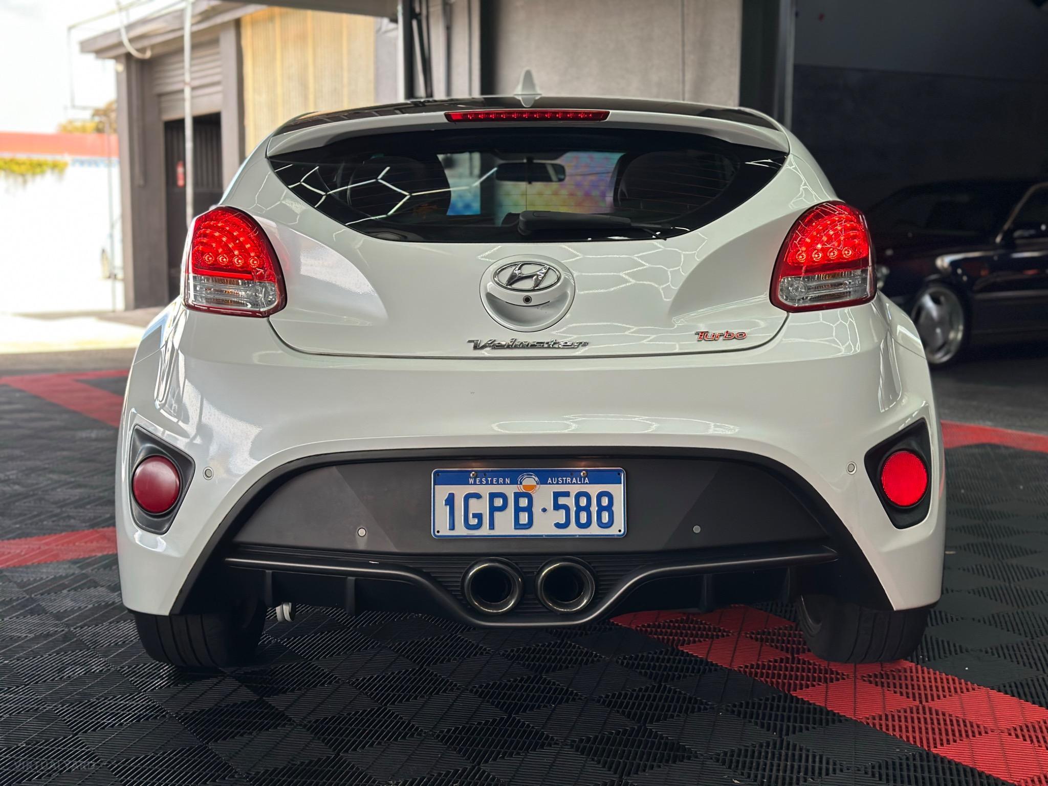 Hyundai Veloster