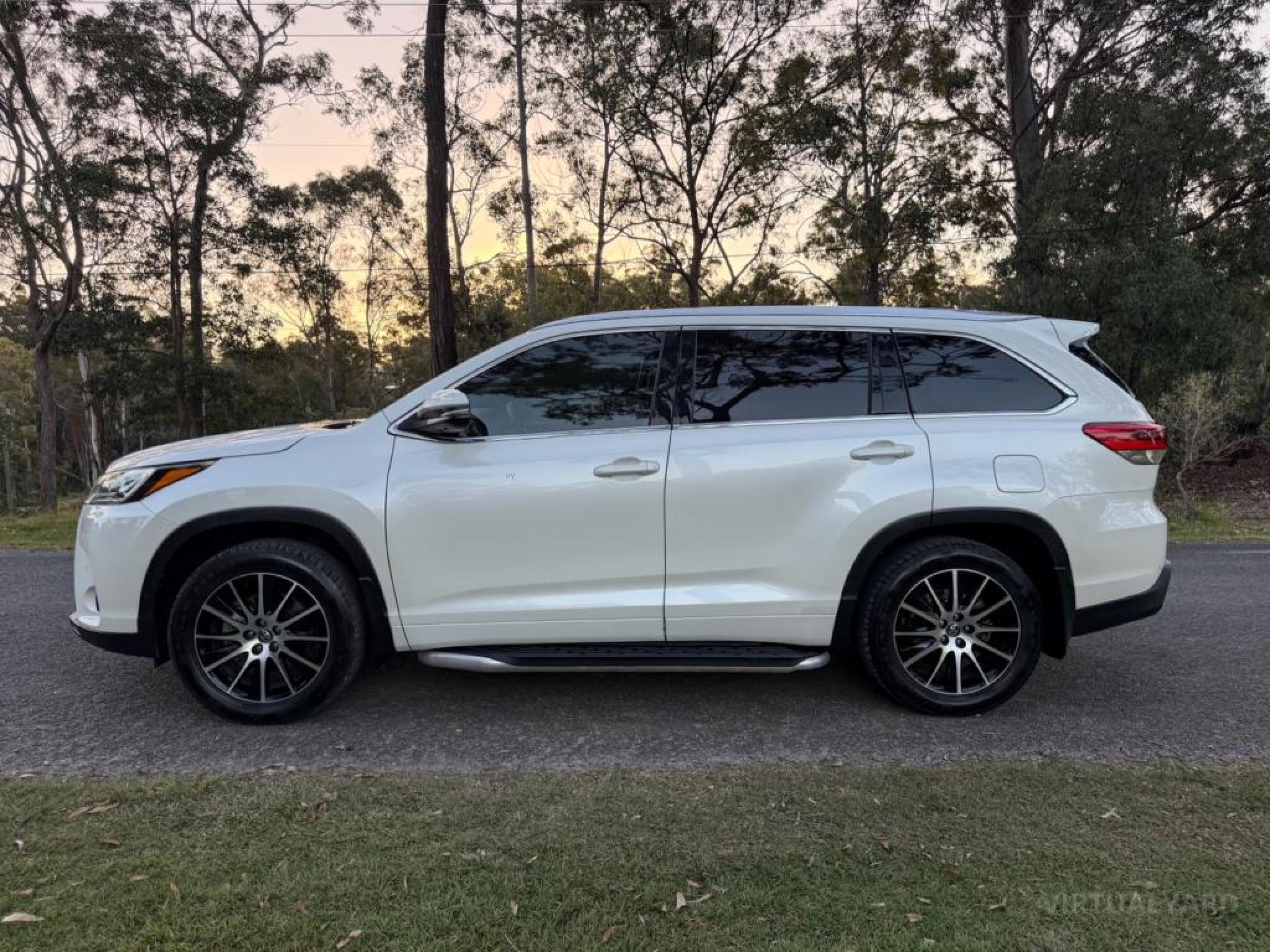 TOYOTA KLUGER