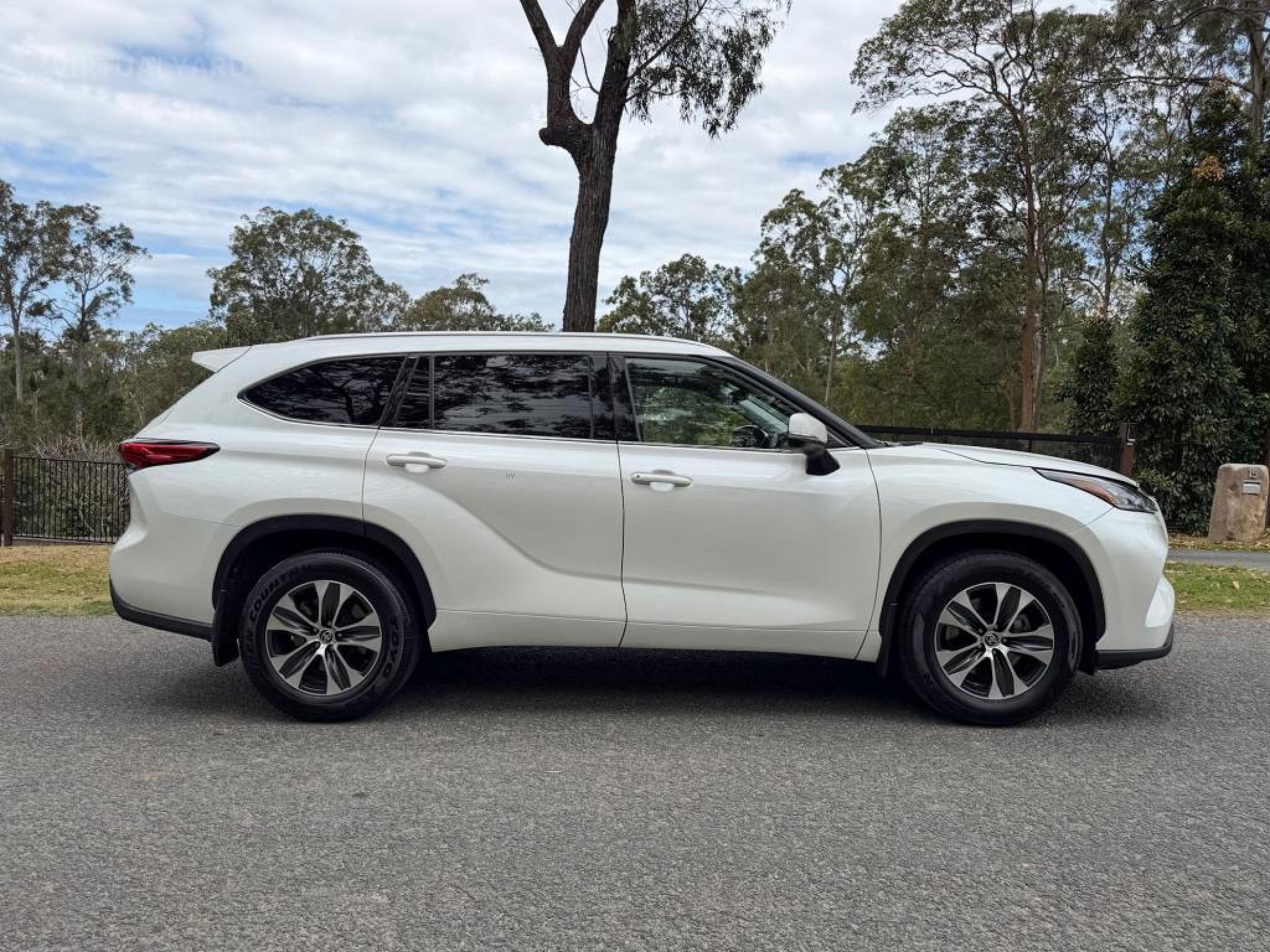 TOYOTA KLUGER