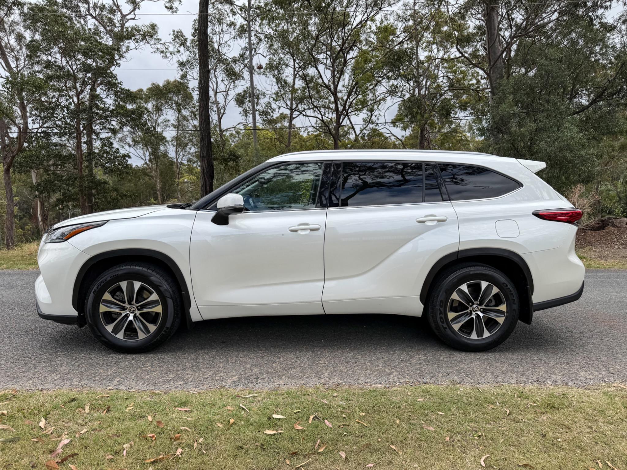 TOYOTA KLUGER