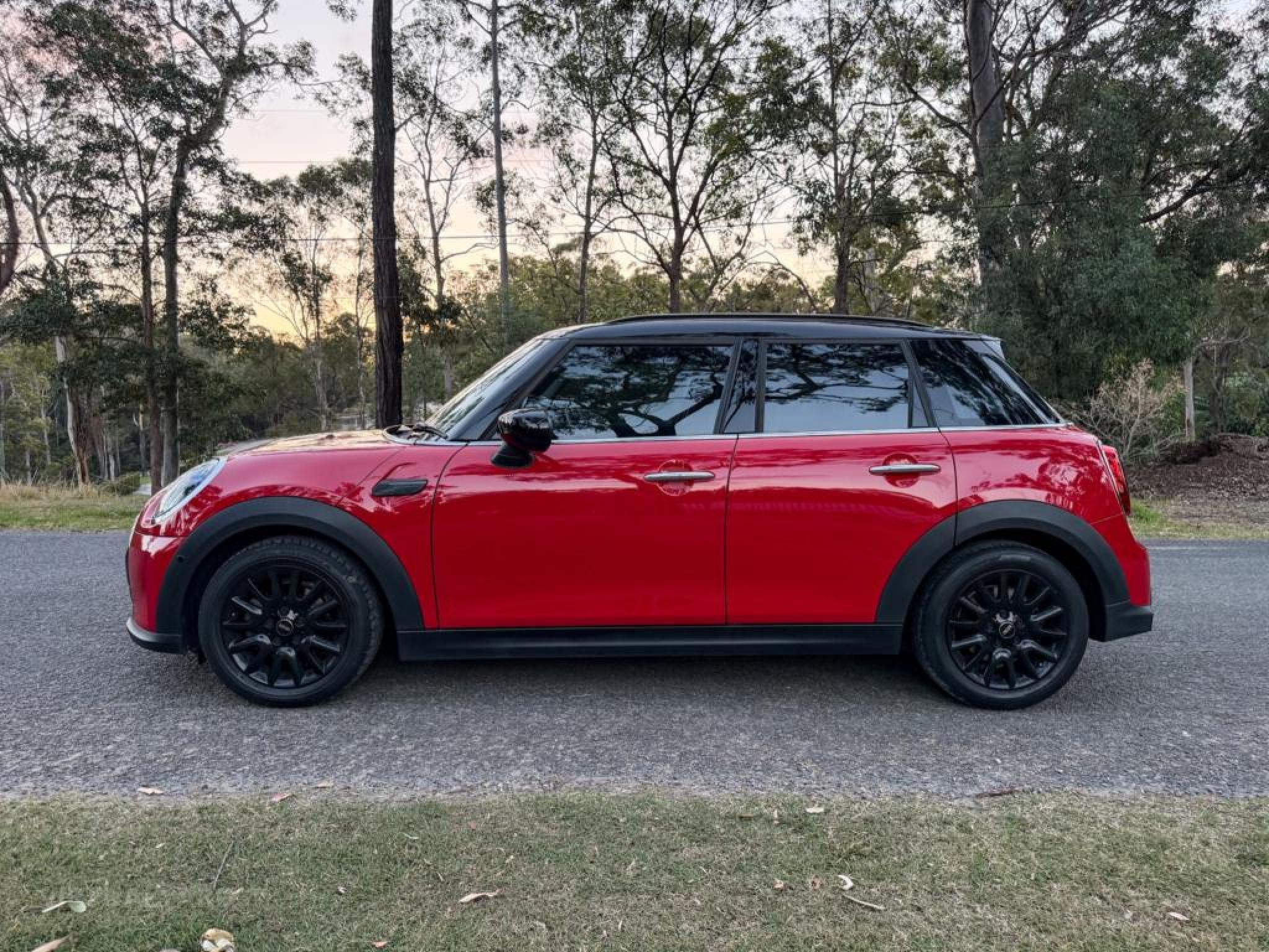 MINI 5D HATCH