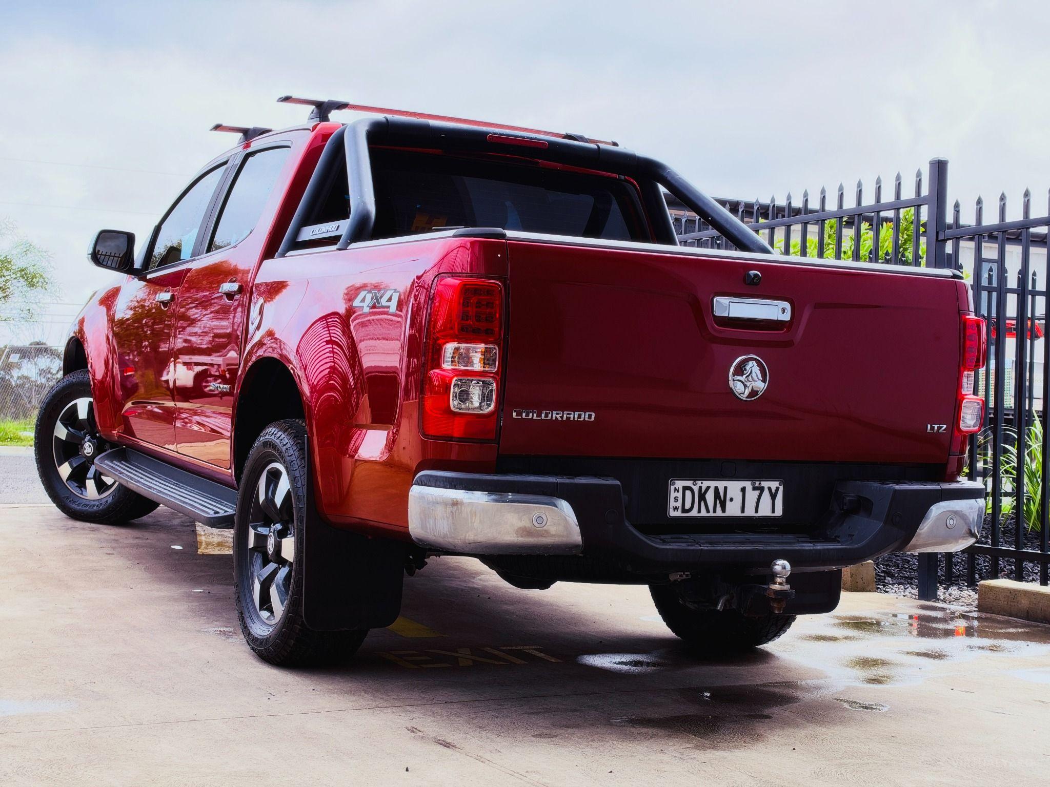 HOLDEN COLORADO