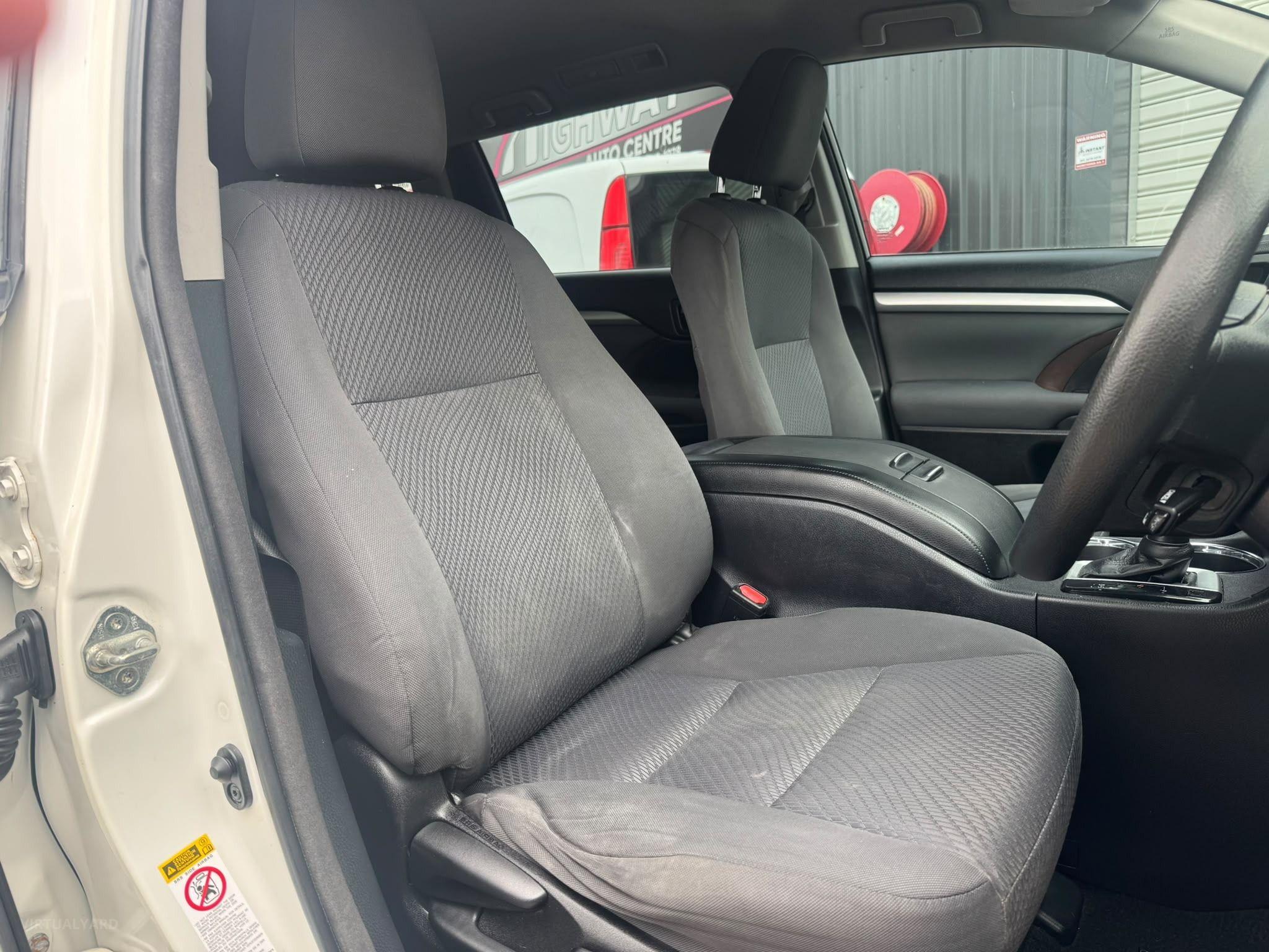 TOYOTA KLUGER