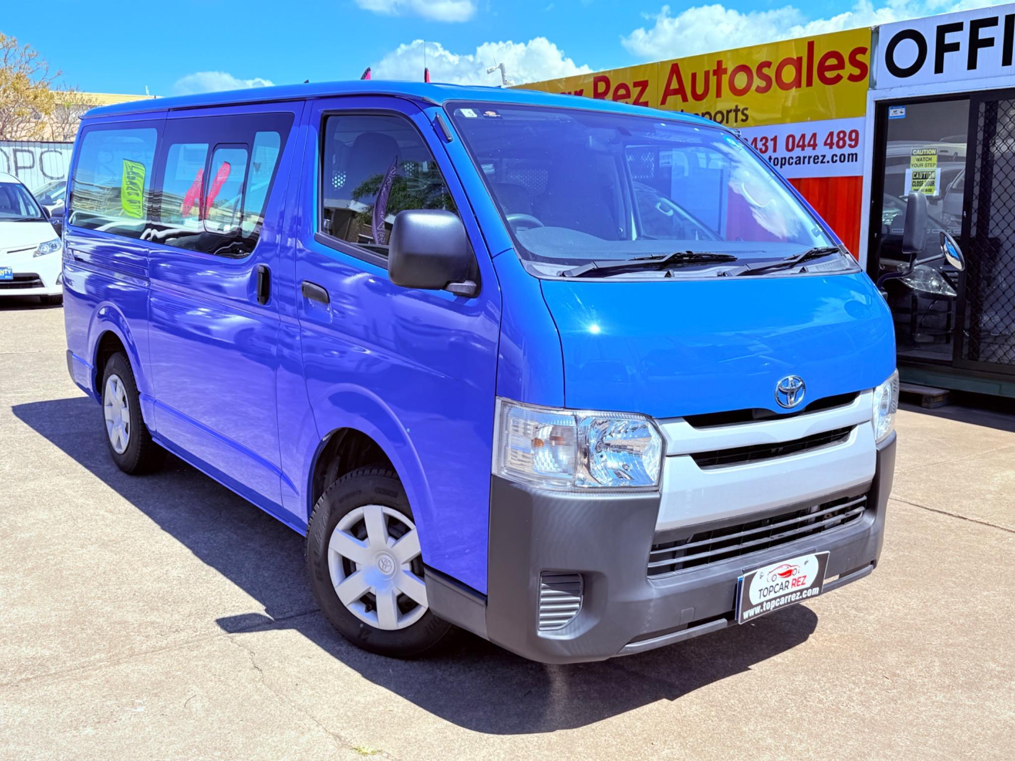 TOYOTA HIACE