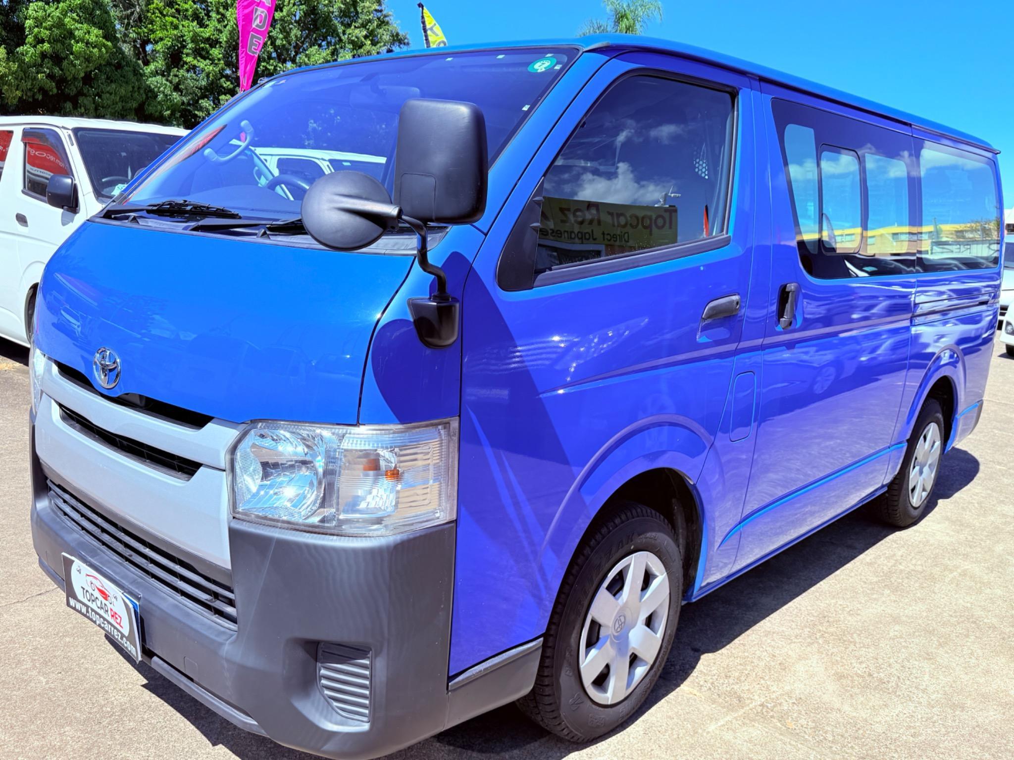 TOYOTA HIACE