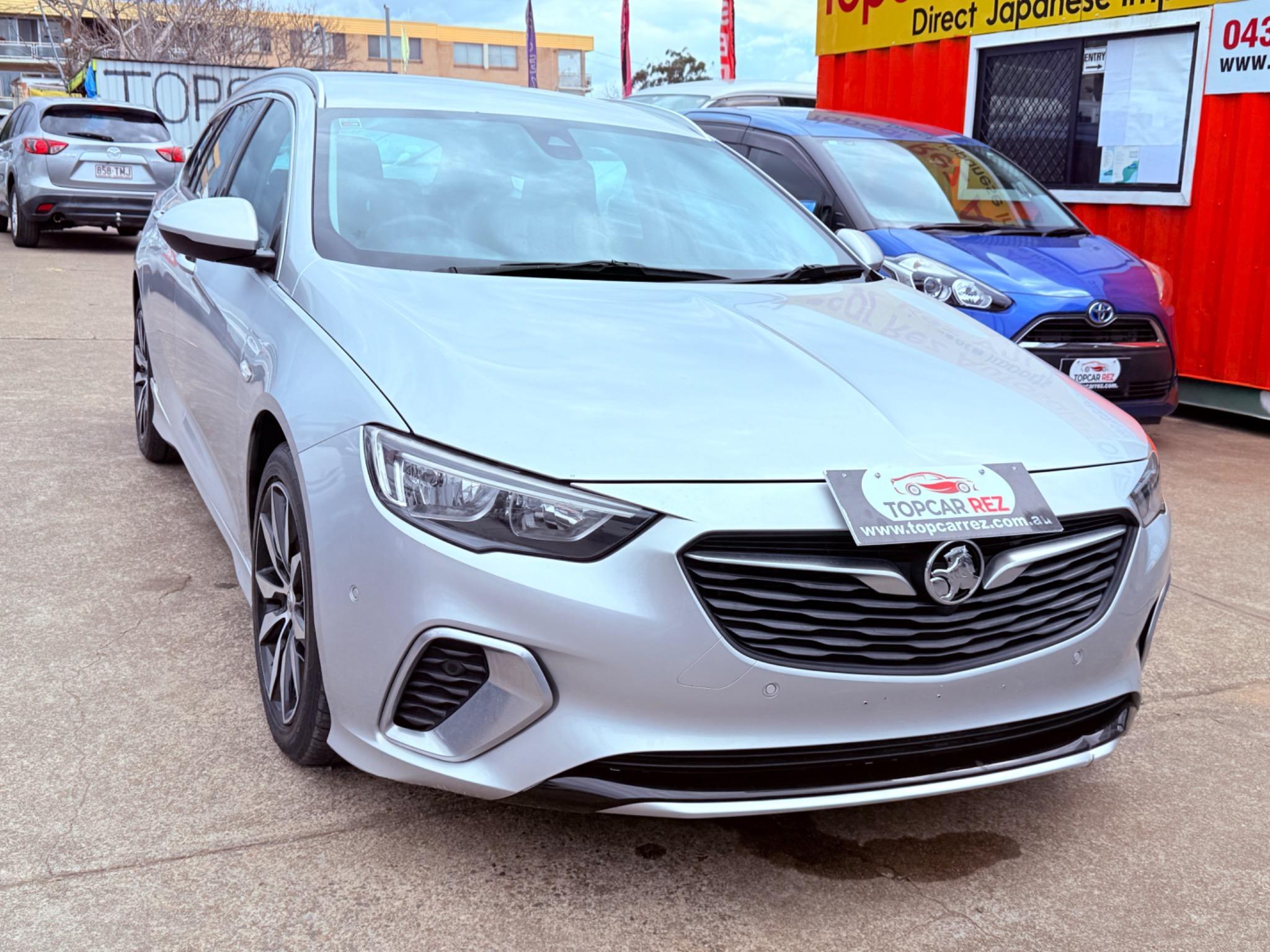 HOLDEN COMMODORE