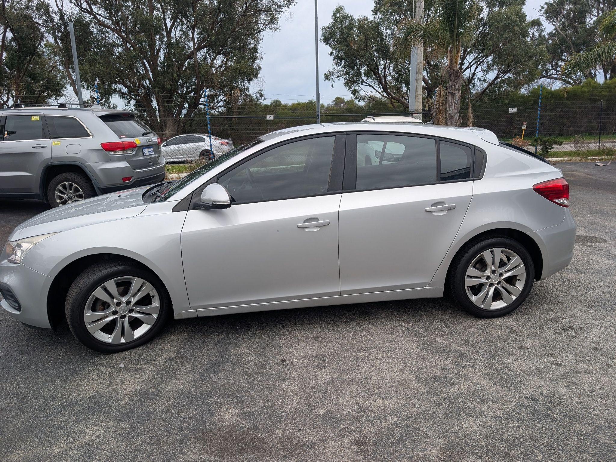 HOLDEN CRUZE