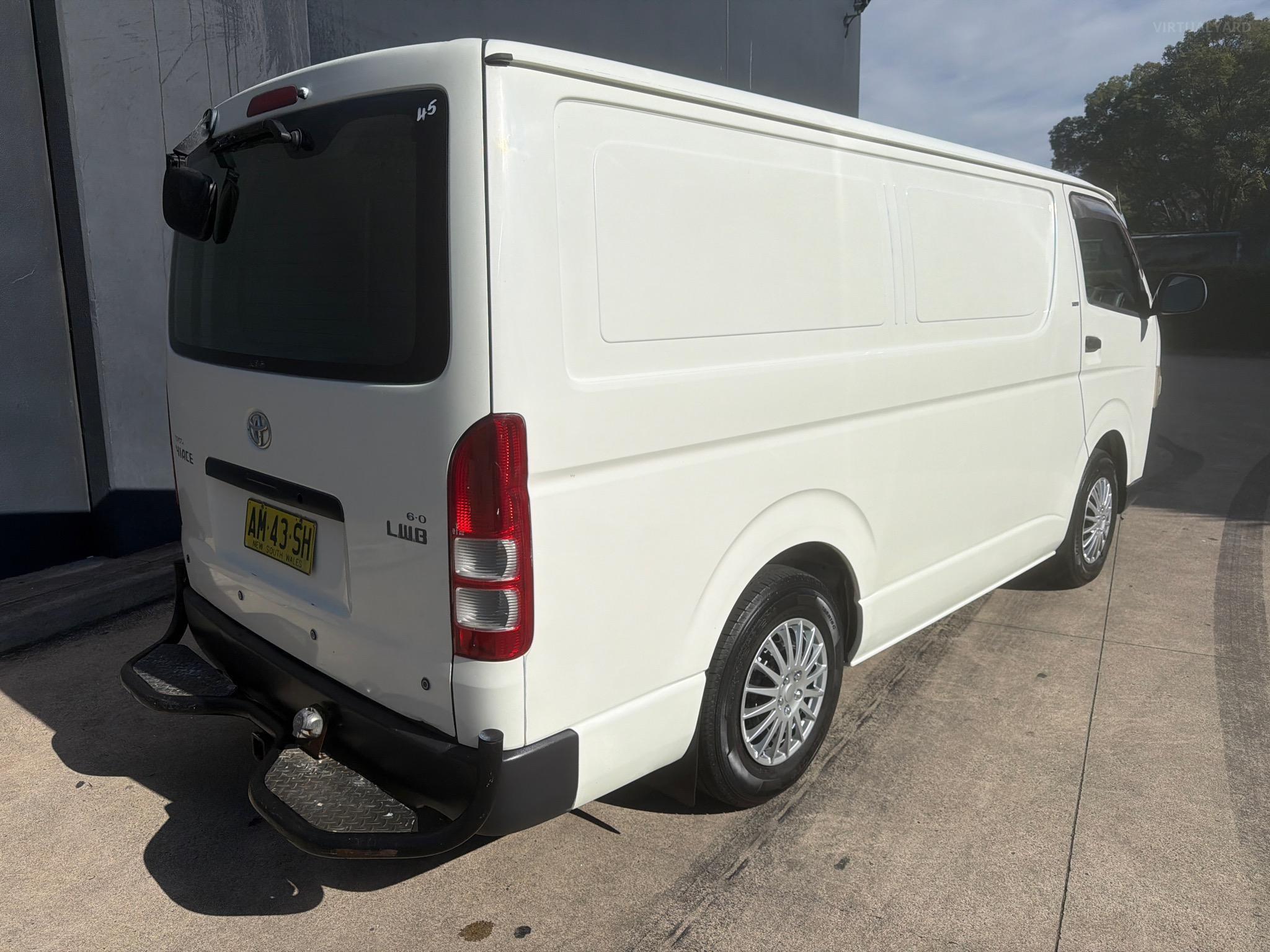 TOYOTA HIACE TRH201R VAN LWB 4DR AUTO 4SP, 1099KG 2.7I image 12