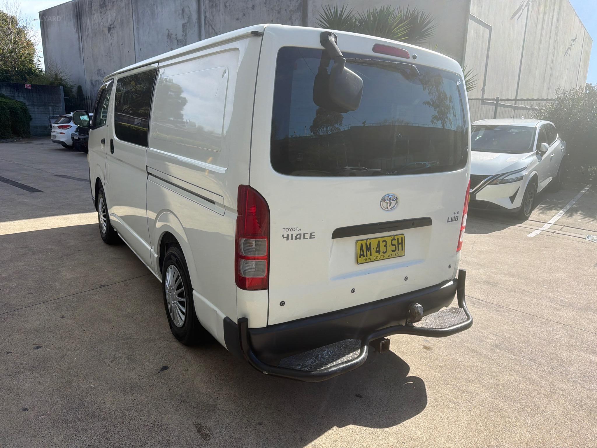 TOYOTA HIACE TRH201R VAN LWB 4DR AUTO 4SP, 1099KG 2.7I image 14
