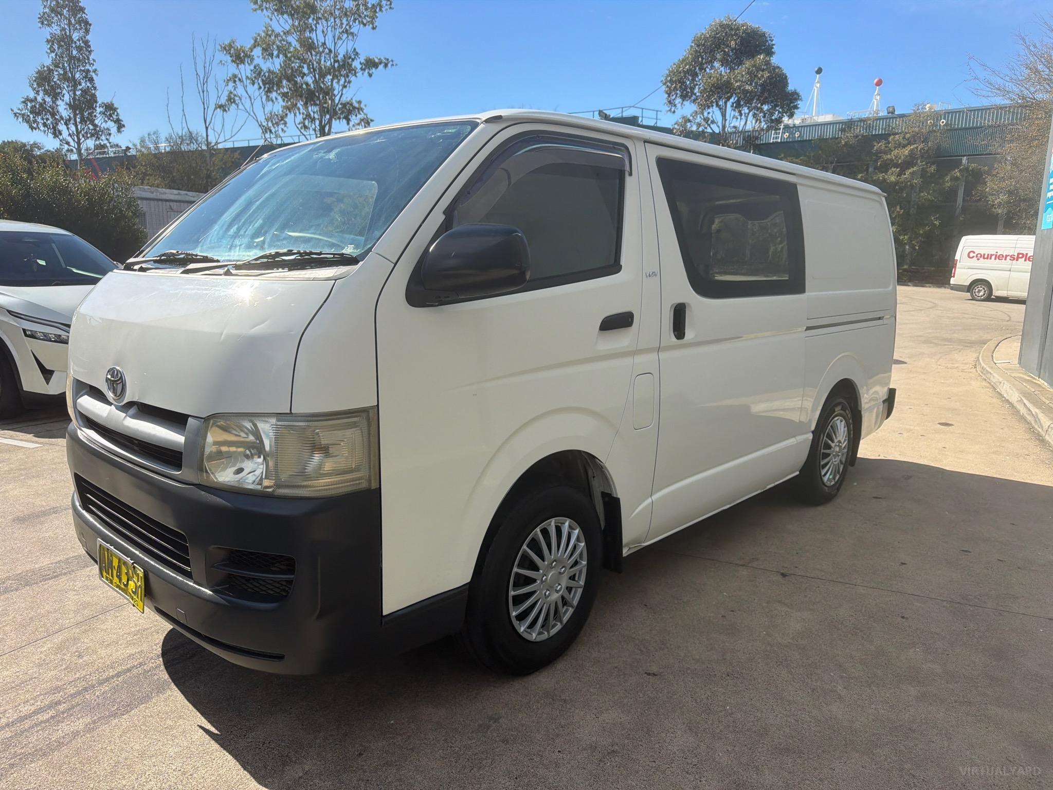 TOYOTA HIACE TRH201R VAN LWB 4DR AUTO 4SP, 1099KG 2.7I image 5