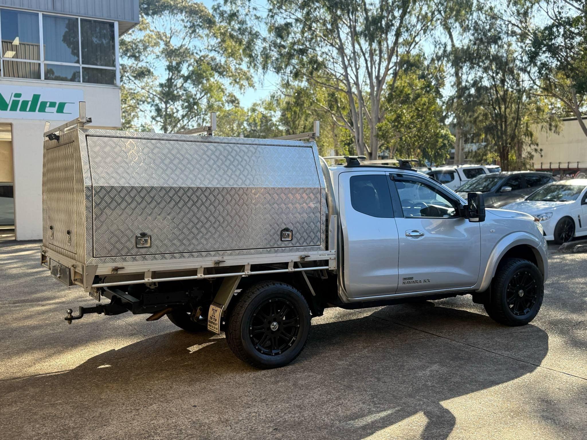 NISSAN NAVARA