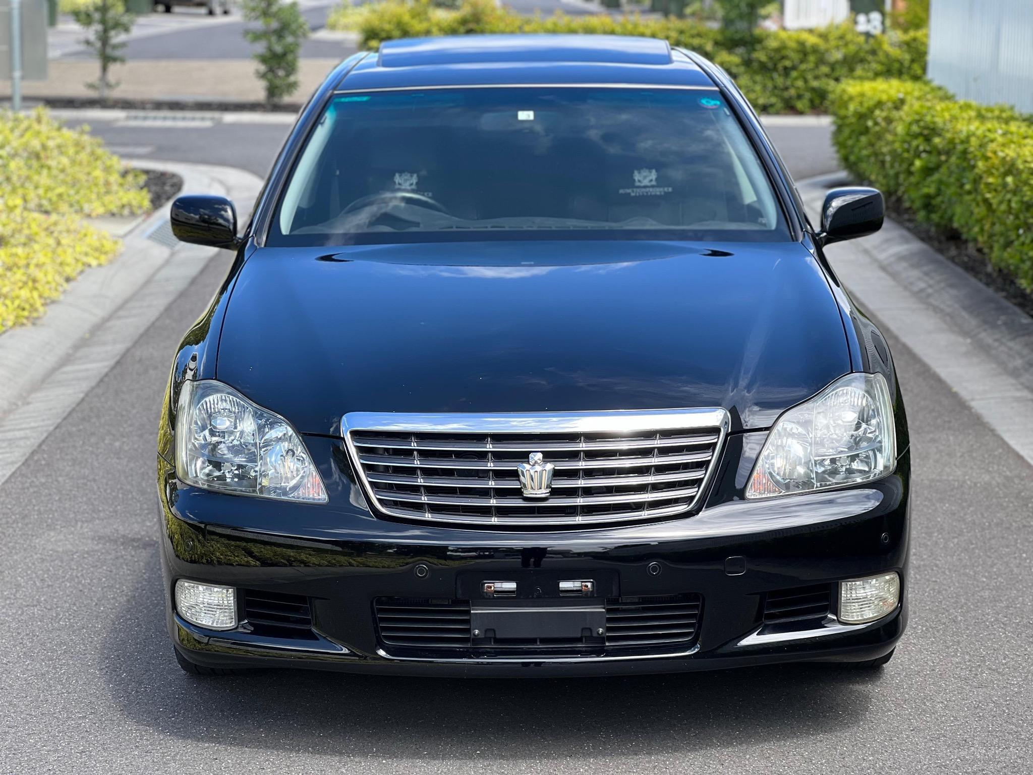 TOYOTA CROWN ATHLETE