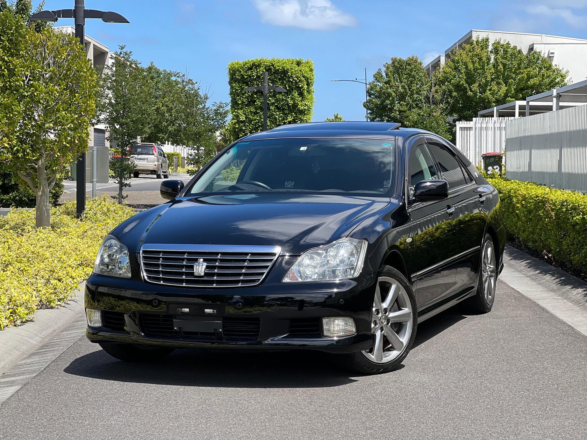 TOYOTA CROWN ATHLETE