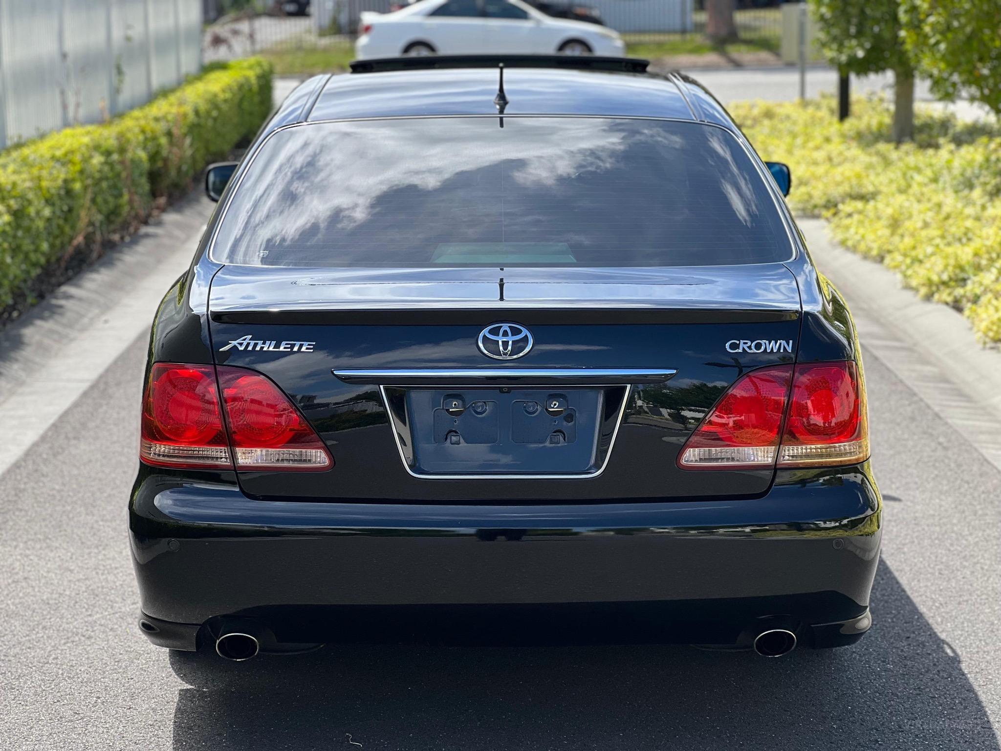 TOYOTA CROWN ATHLETE