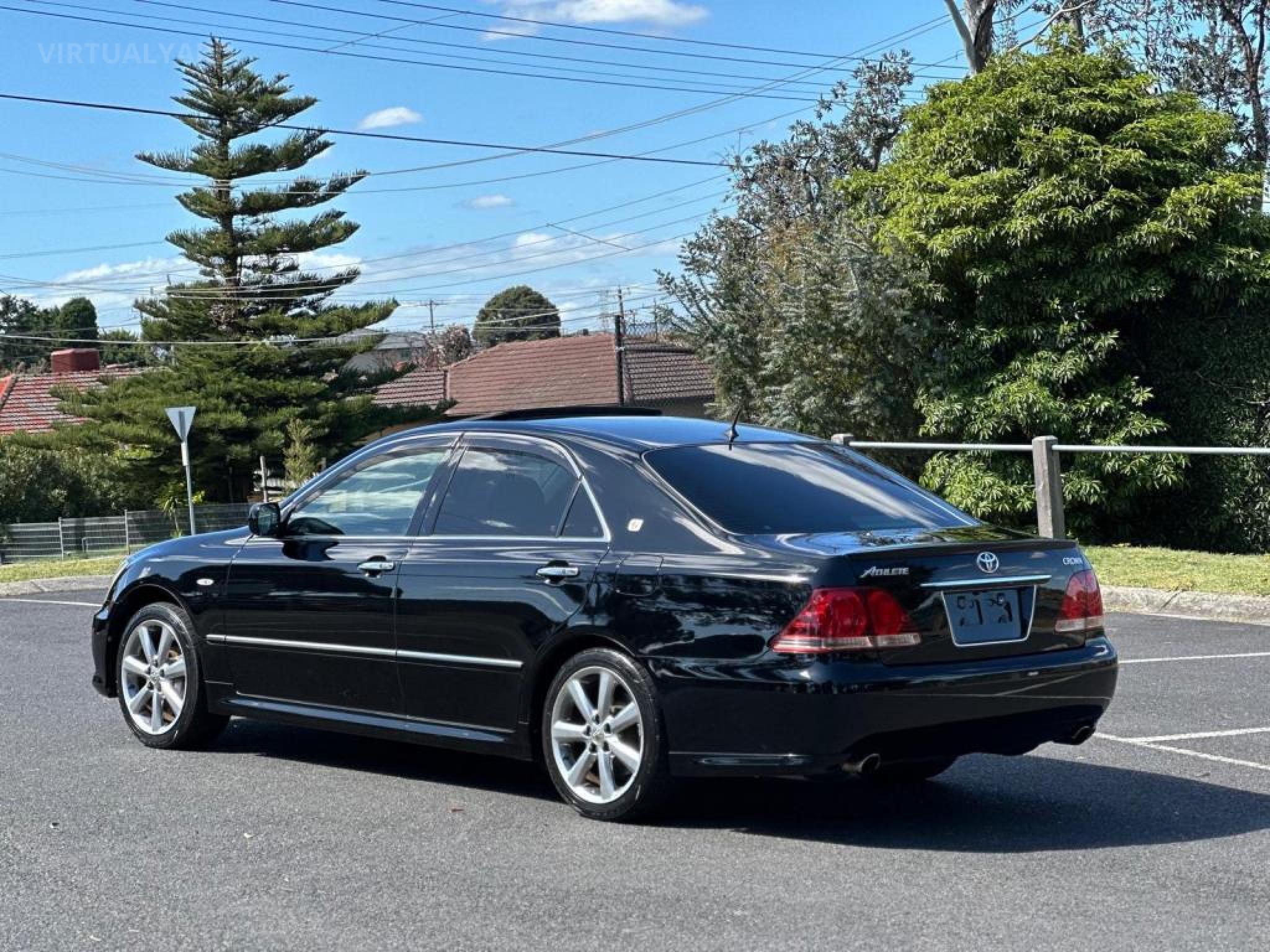 TOYOTA CROWN ATHLETE