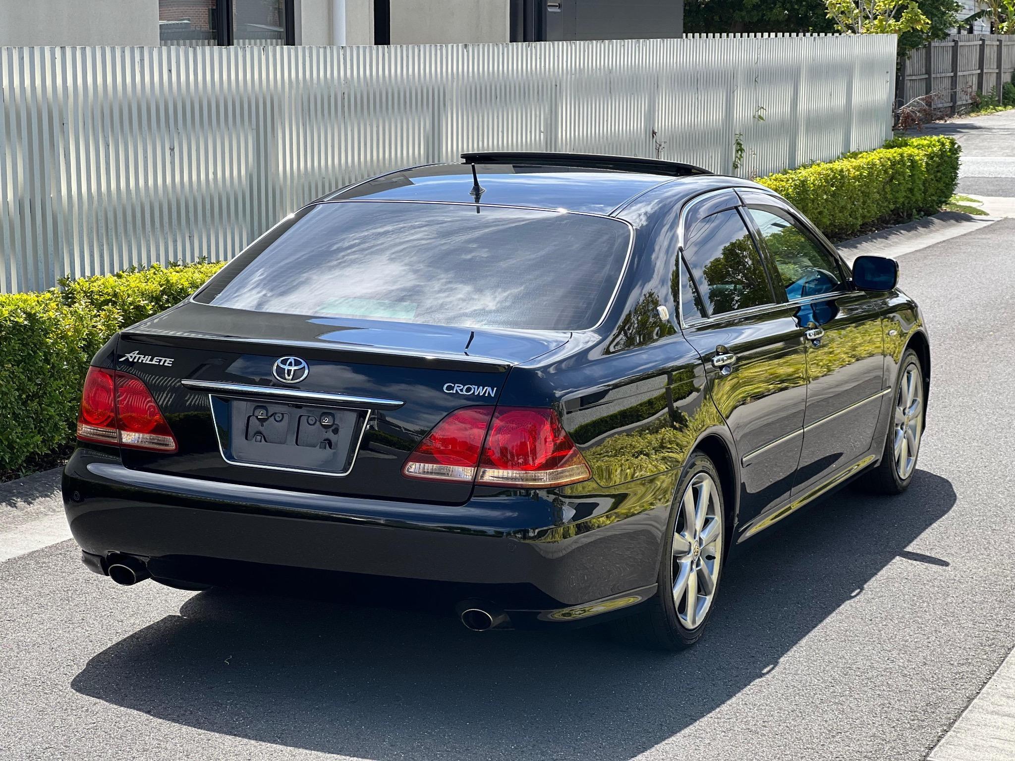 TOYOTA CROWN ATHLETE