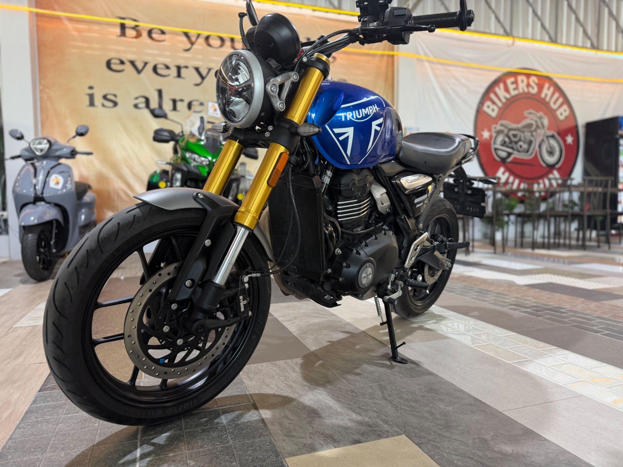 TRIUMPH Speed 400