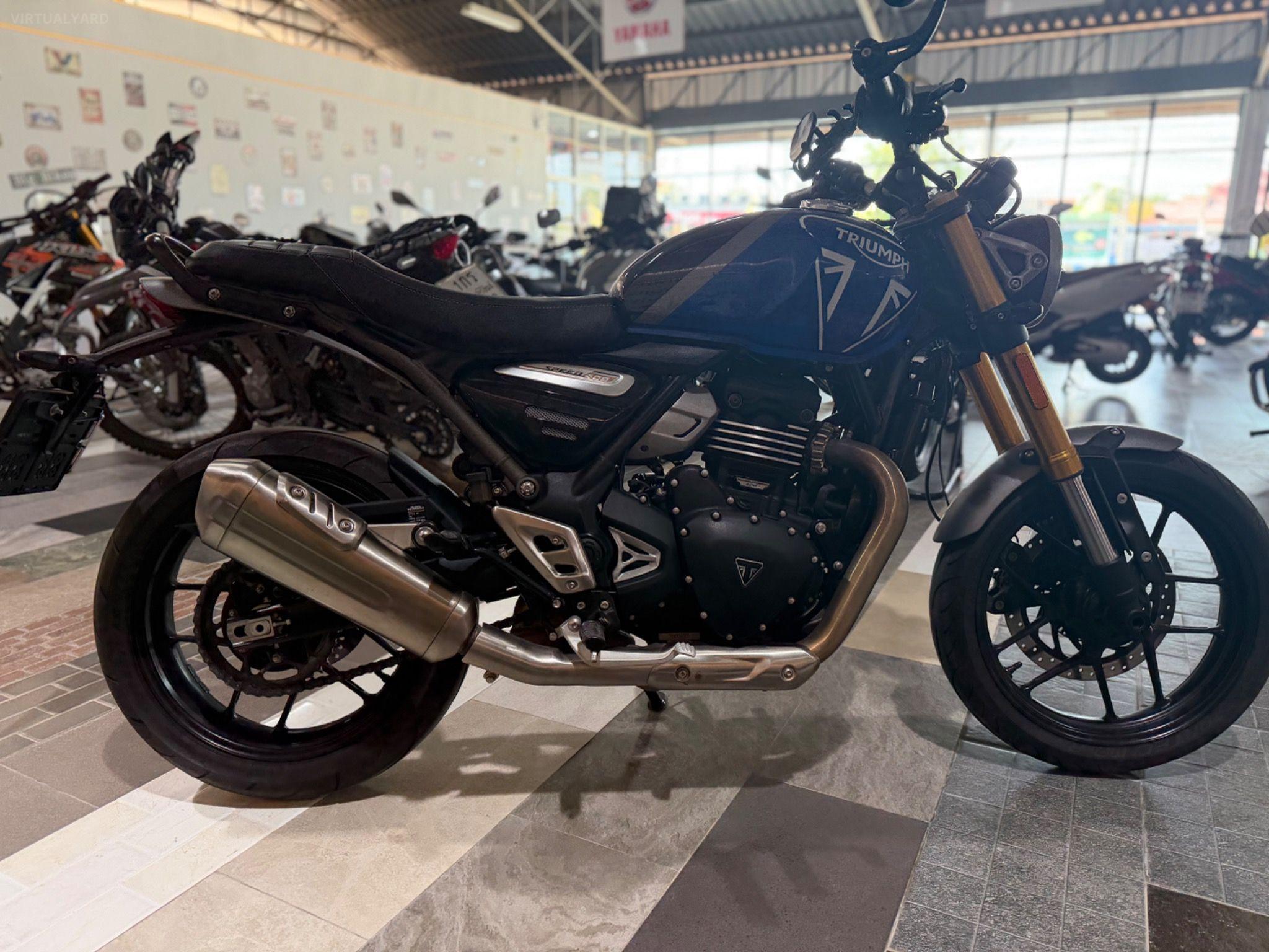 TRIUMPH Speed 400