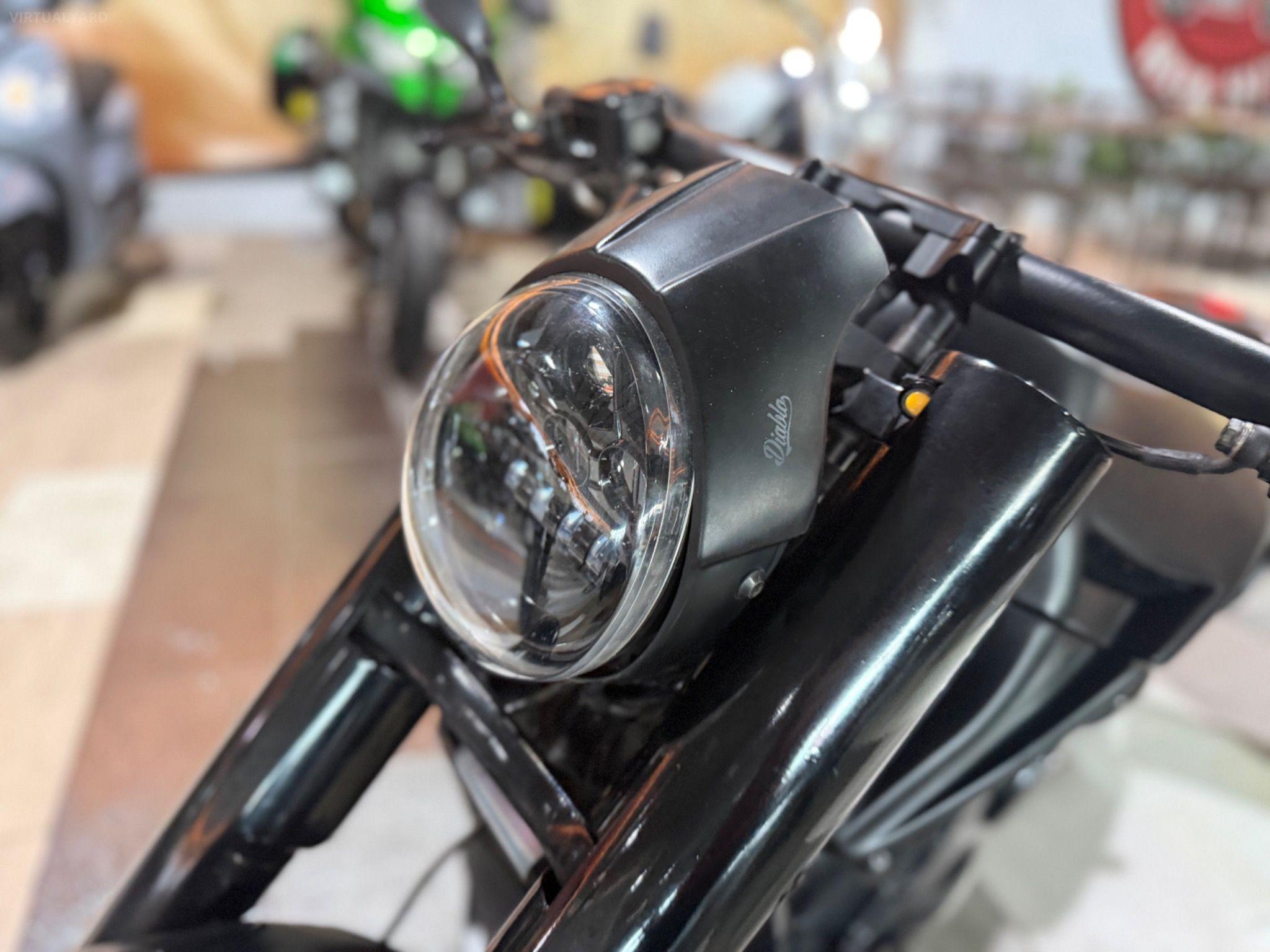 HARLEY DAVIDSON Night Rod Custom