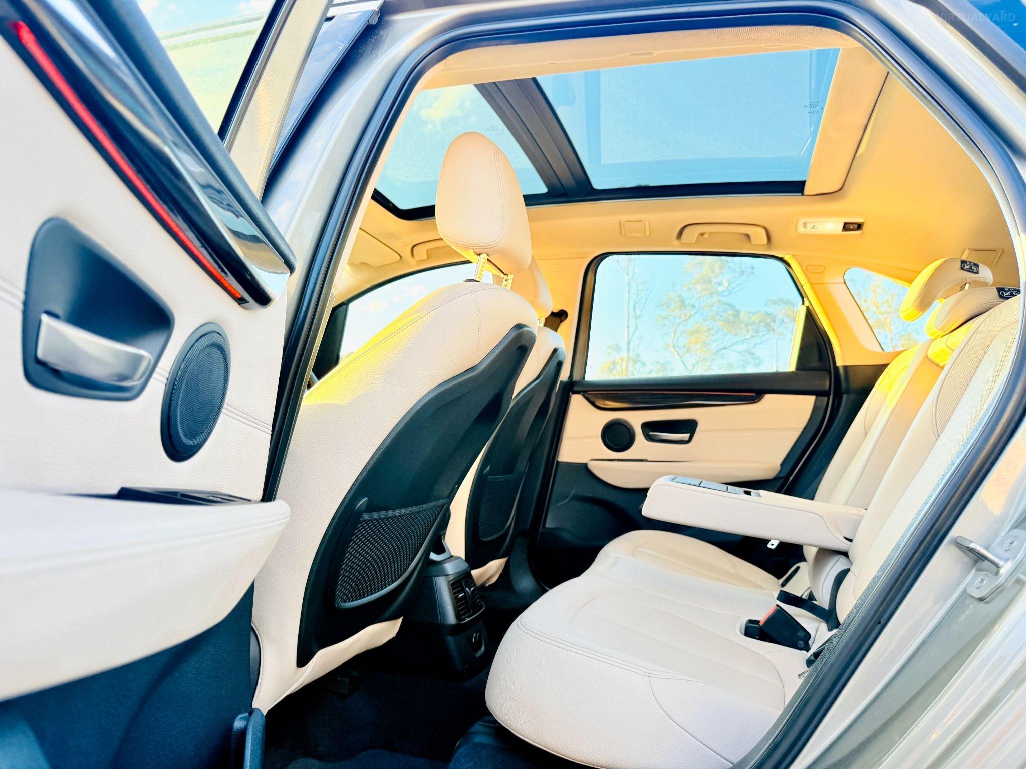 BMW 220i