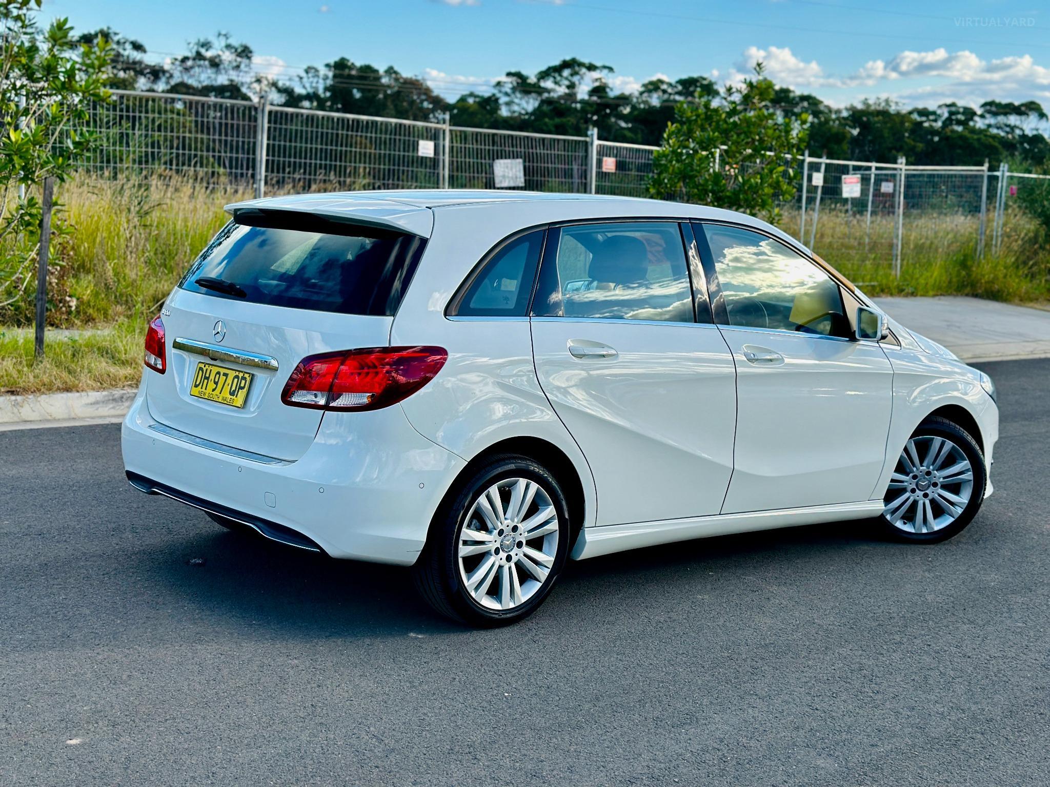 Mercedes-Benz B180