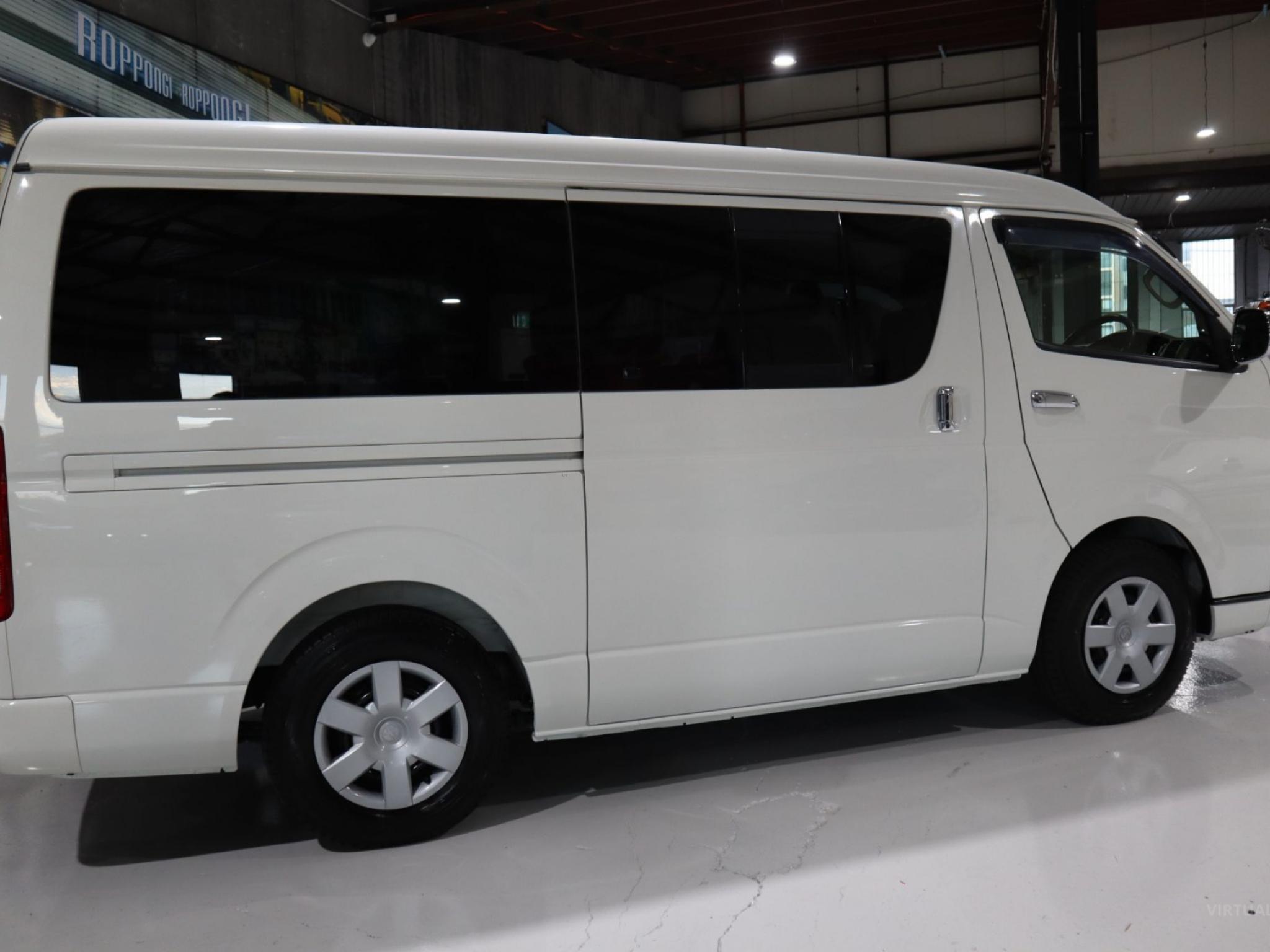 Toyota Hiace Super GL