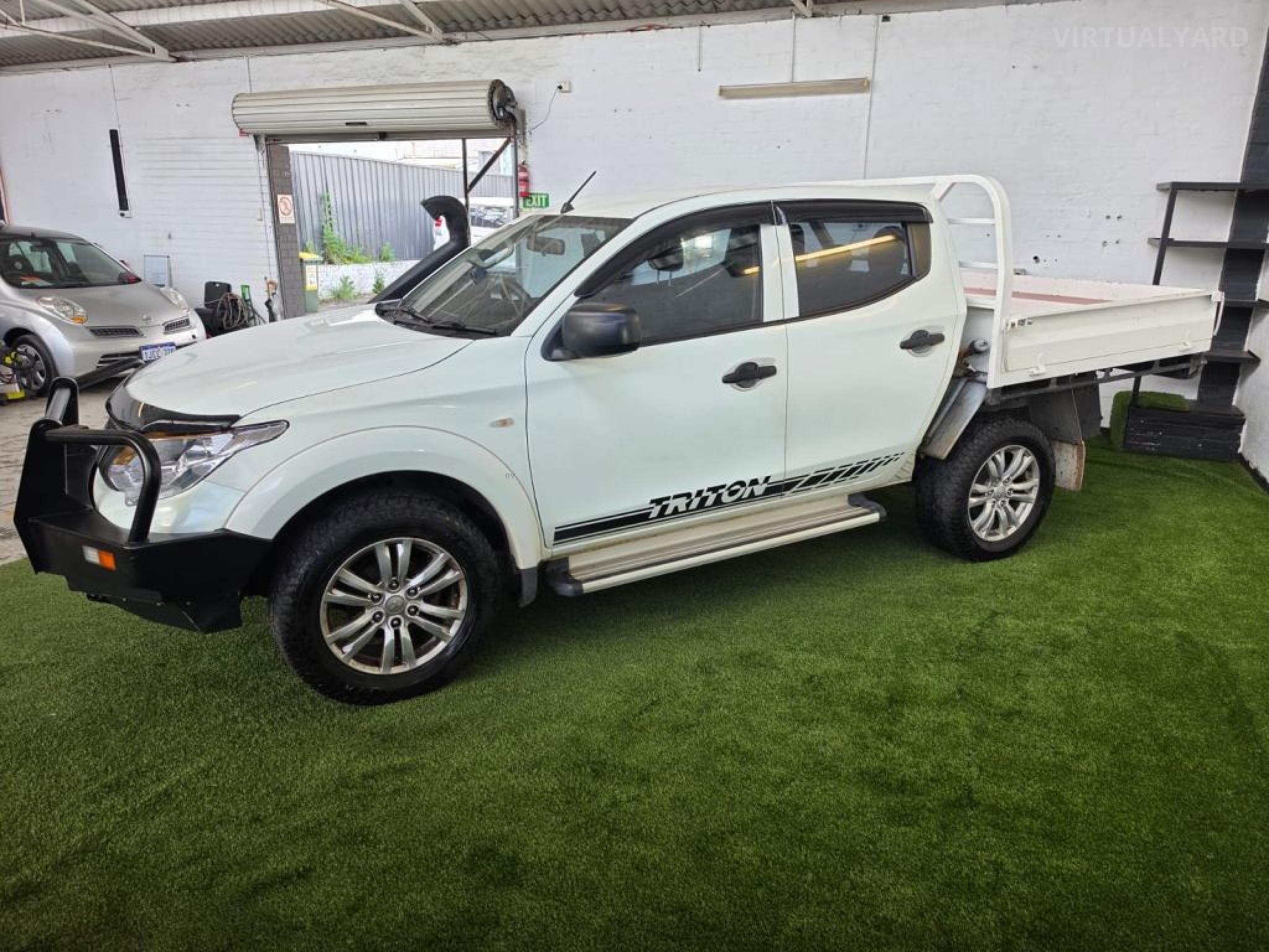 MITSUBISHI TRITON
