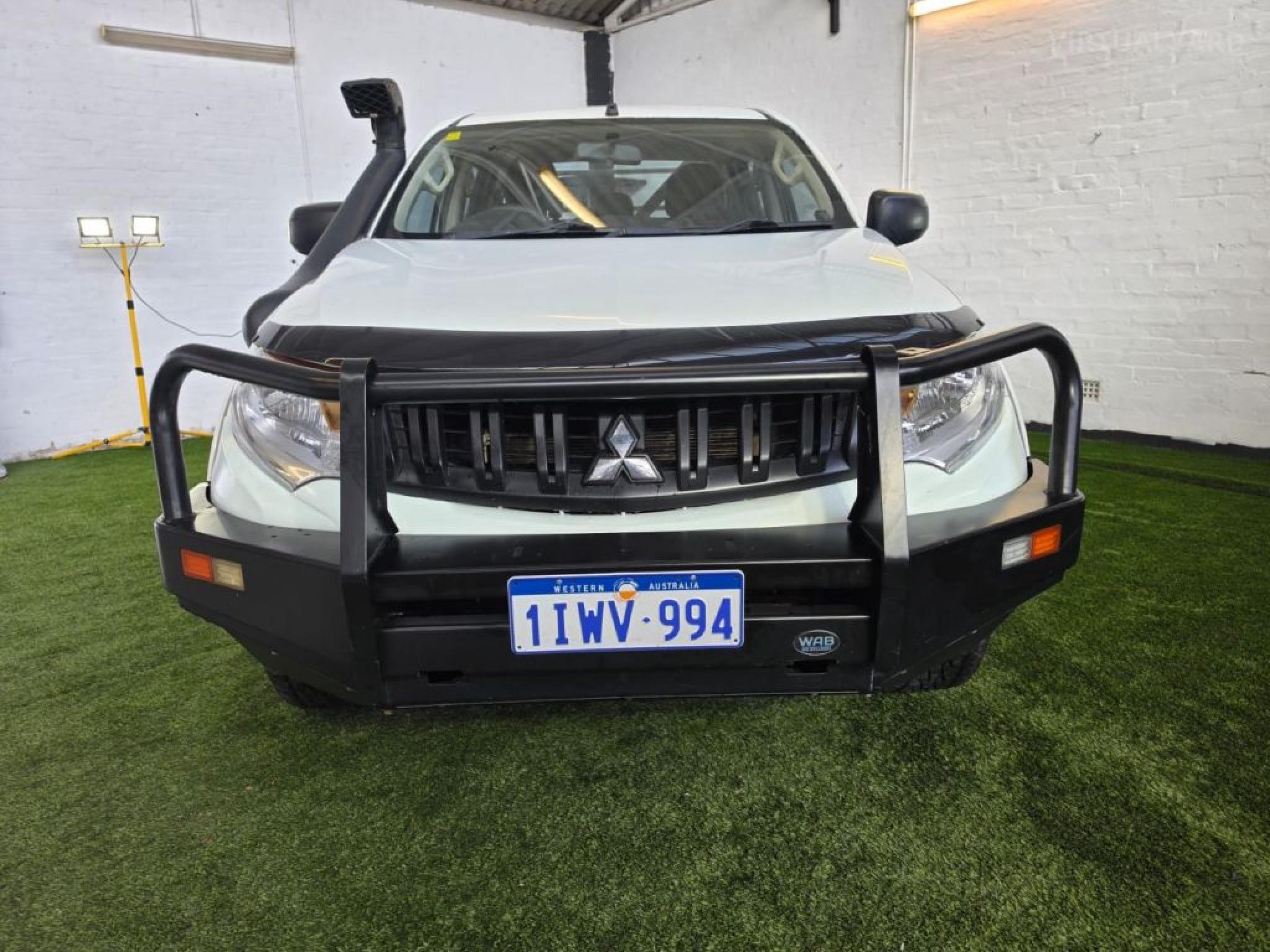 MITSUBISHI TRITON